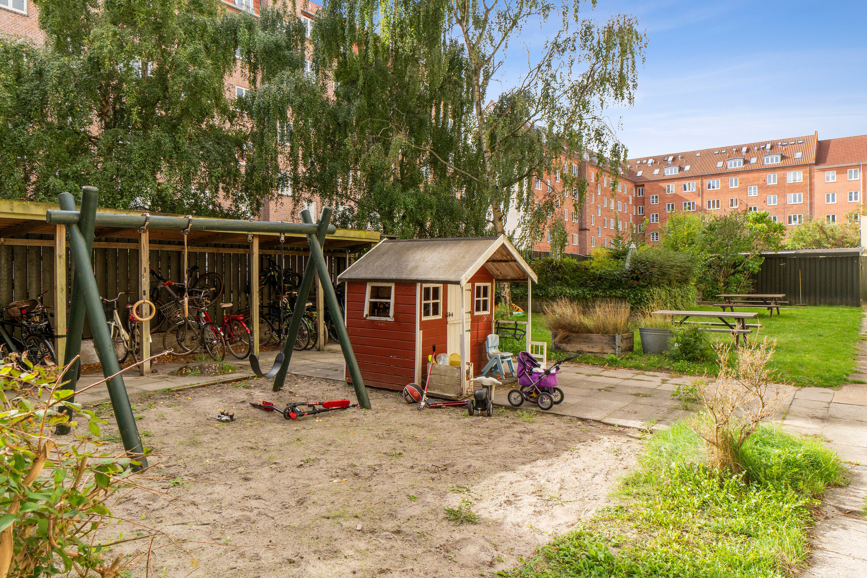 Fremhævet gårdmiljø billede i fuldskærmstilstand. Billede af Øresundsvej 48, 4., 2300 København S