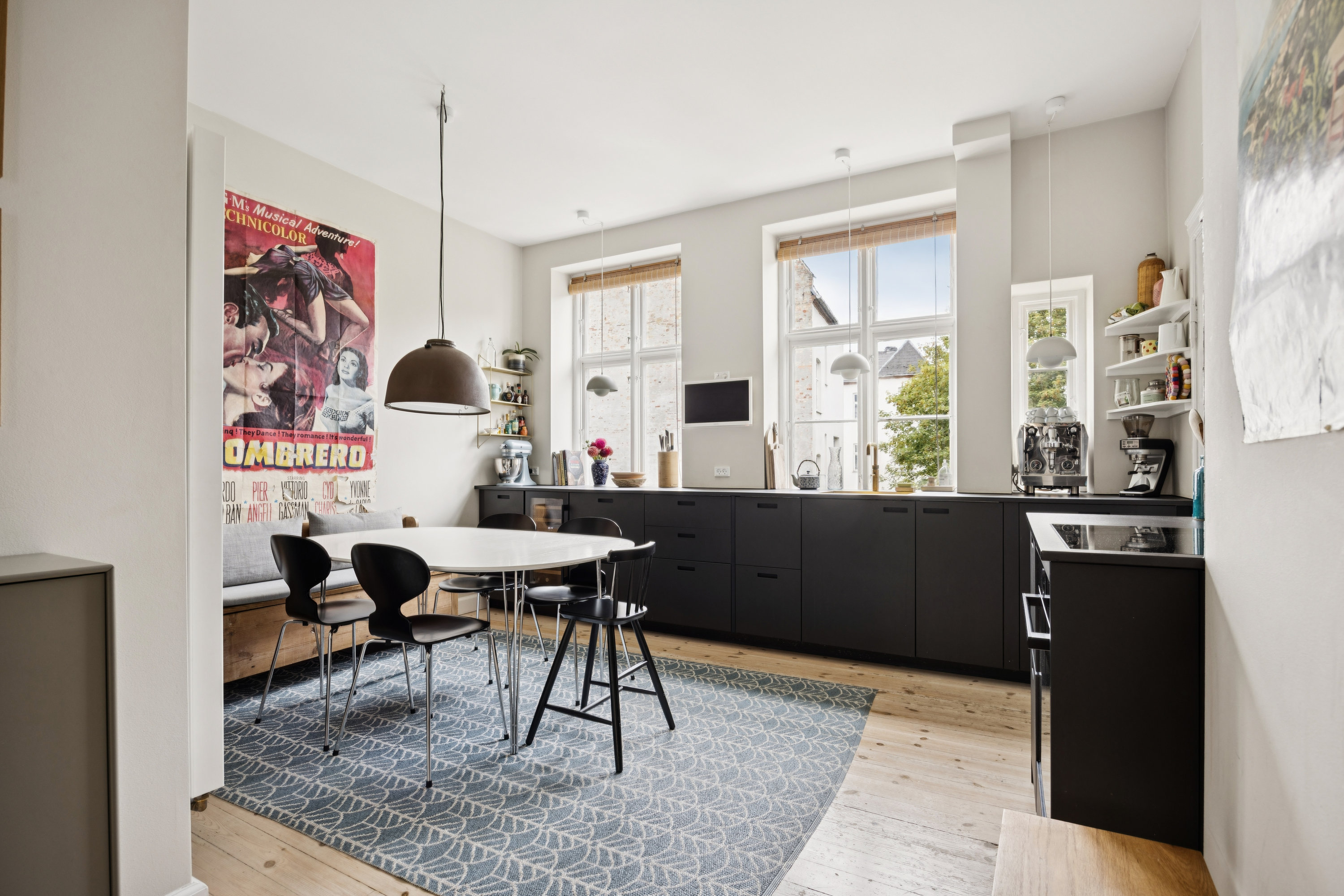 Fremhævet stue billede i fuldskærmstilstand. Billede af Henrik Steffens Vej 1, 3. tv., 1866 Frederiksberg C