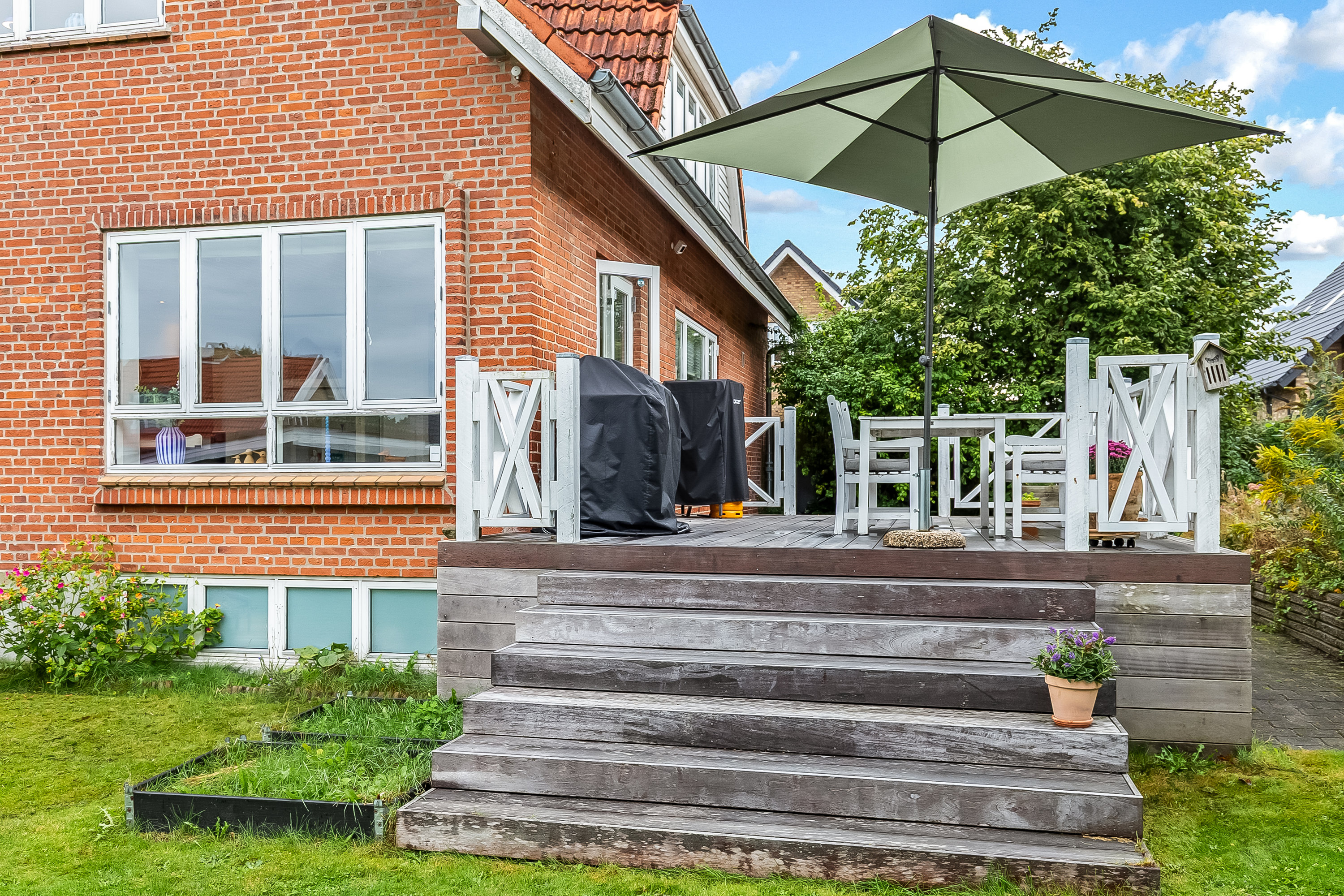 Fremhævet terrasse billede i fuldskærmstilstand. Billede af Raadyrvej 5, Nørremarken, 7100 Vejle