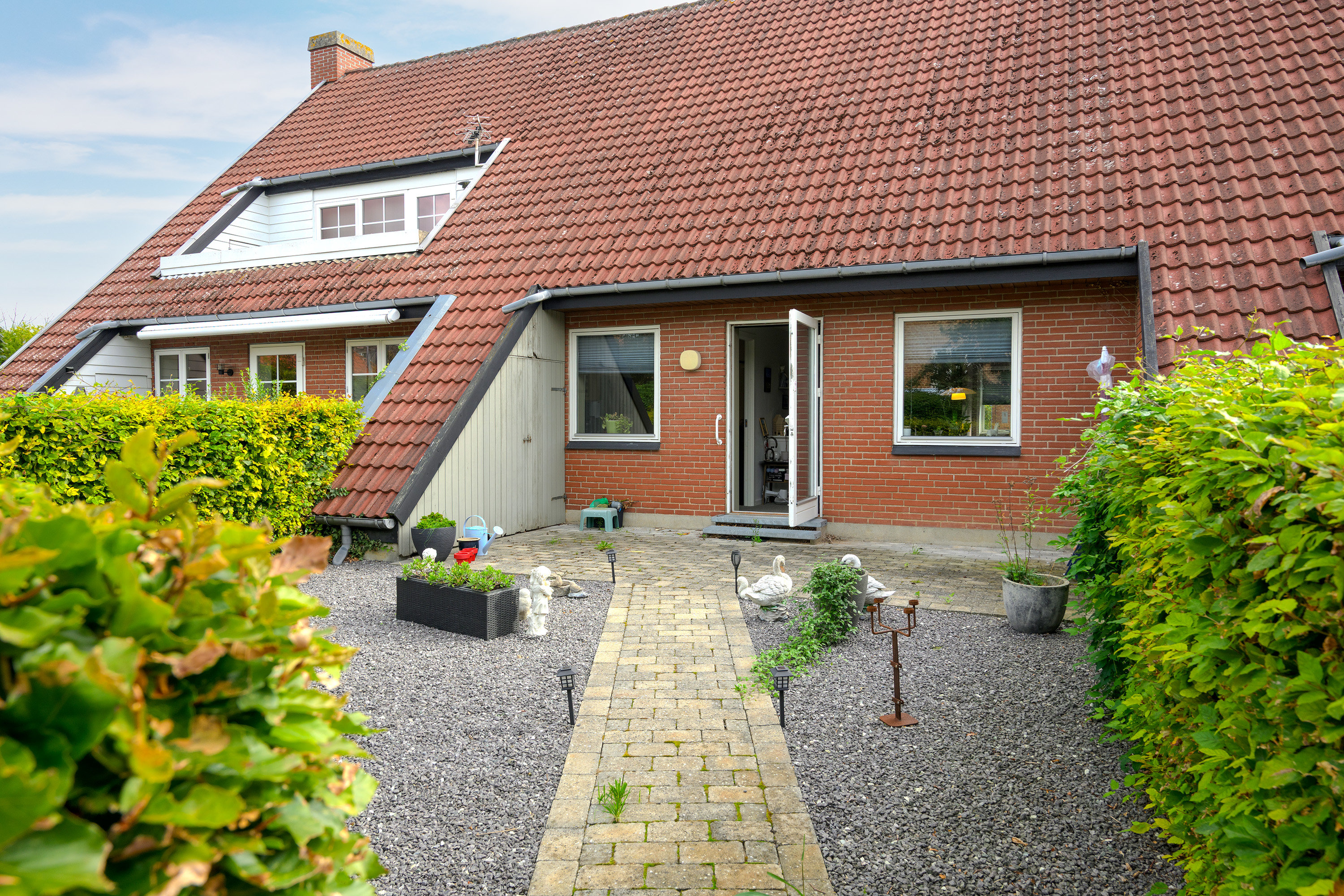 Fremhævet have billede i fuldskærmstilstand. Billede af Østre Alle 88, 4800 Nykøbing F