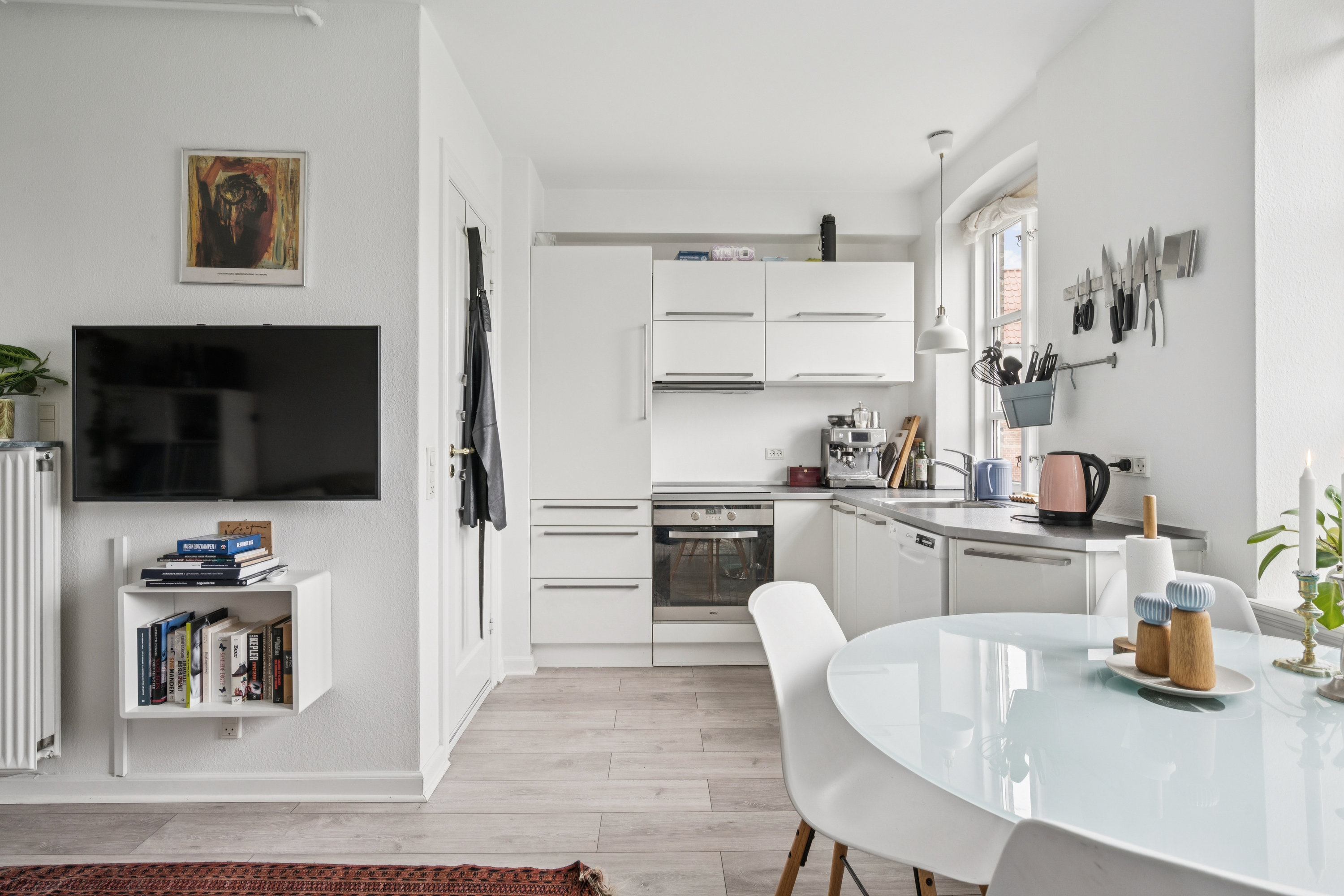Fremhævet køkken billede i fuldskærmstilstand. Billede af Ny Munkegade 62B, 1. th., 8000 Aarhus C
