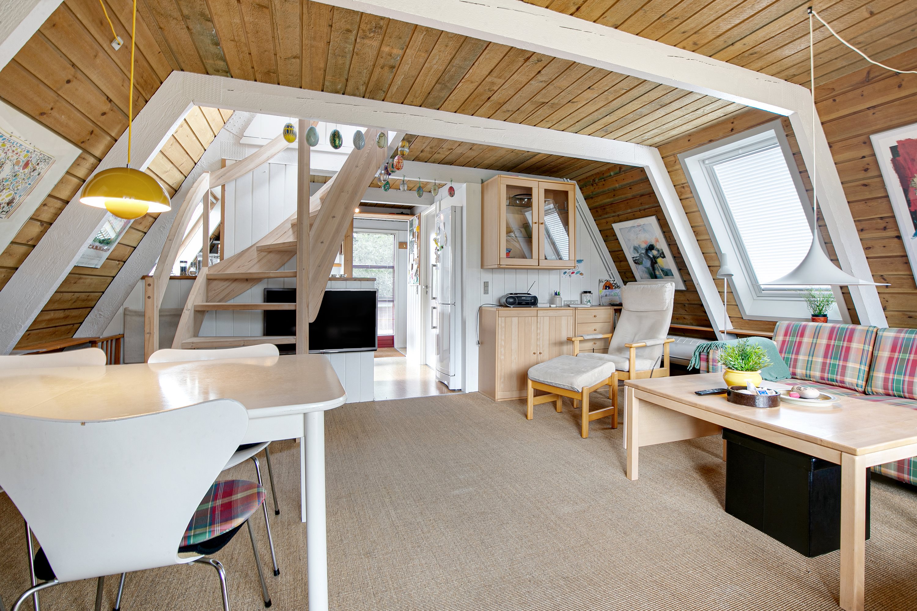 Fremhævet stue billede i fuldskærmstilstand. Billede af Golfsvinget 212, Gatten, 9640 Farsø