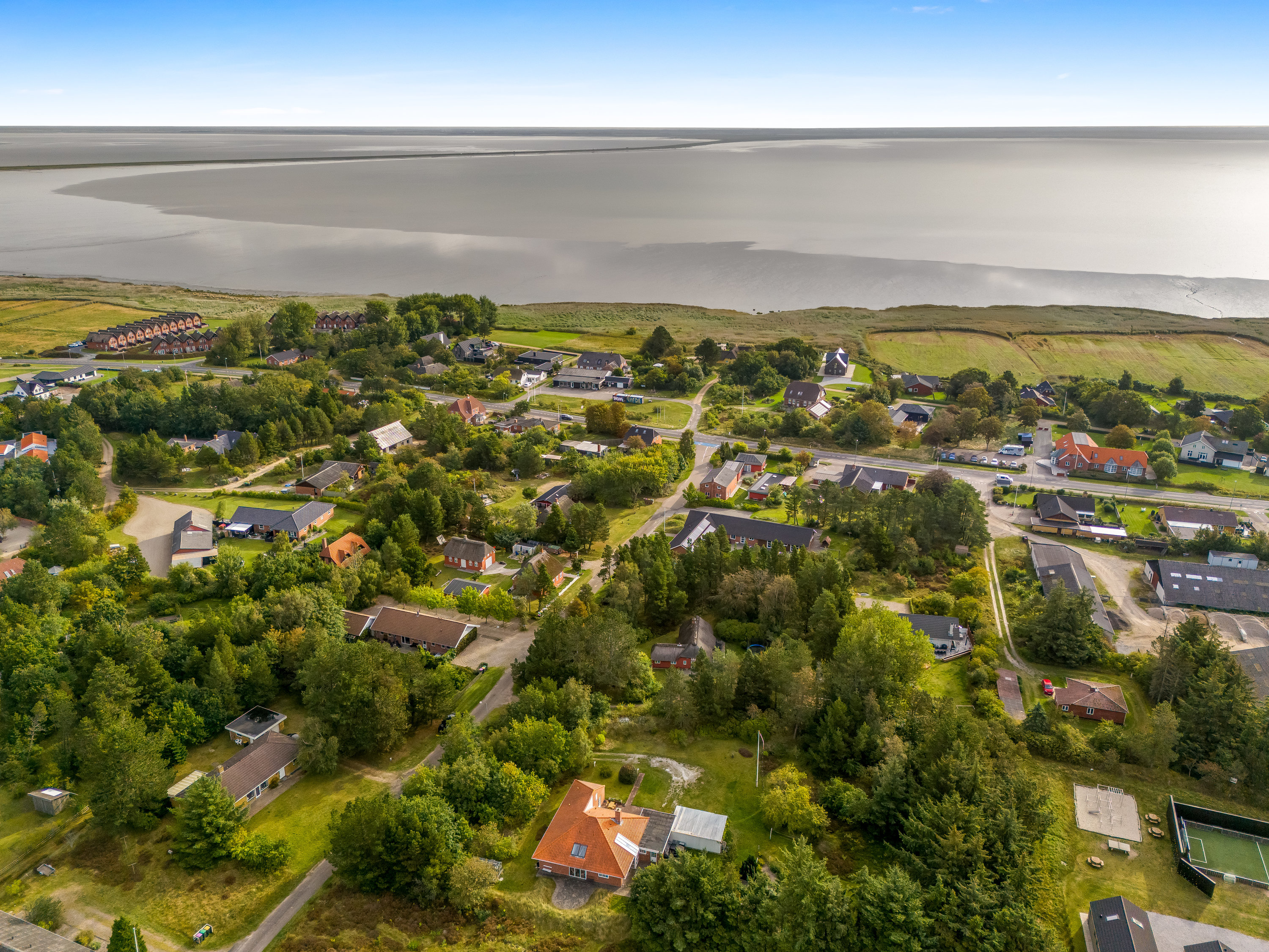 Fremhævet luftfoto billede i fuldskærmstilstand. Billede af Gl Skolevej 17, Kongsmark, 6792 Rømø