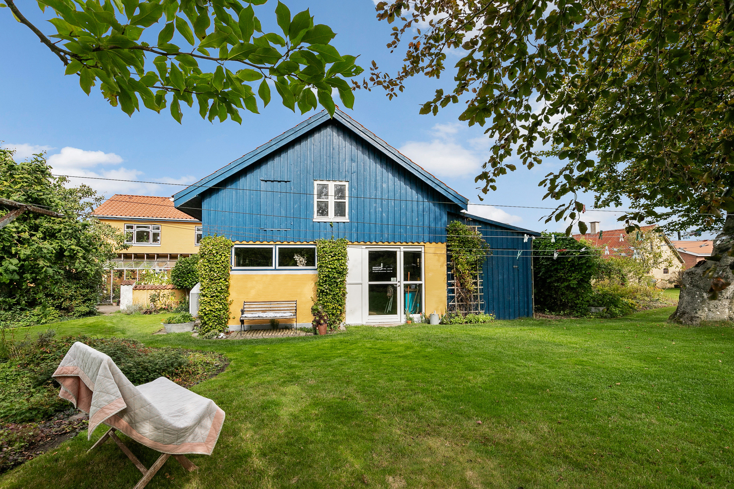 Fremhævet facade billede i fuldskærmstilstand. Billede af Gammel Rønnebjergvej 4, Poulstrup, 9760 Vrå