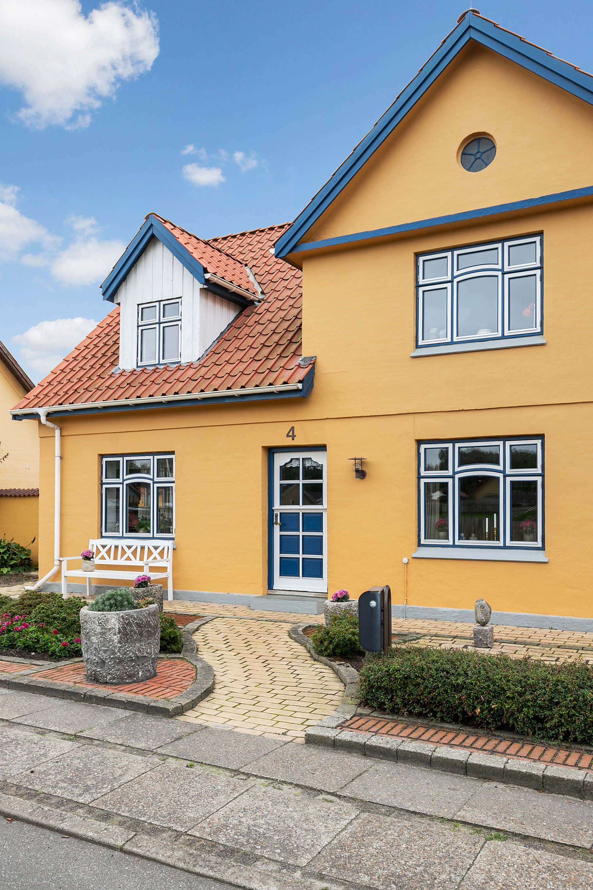 Fremhævet facade billede i fuldskærmstilstand. Billede af Gammel Rønnebjergvej 4, Poulstrup, 9760 Vrå