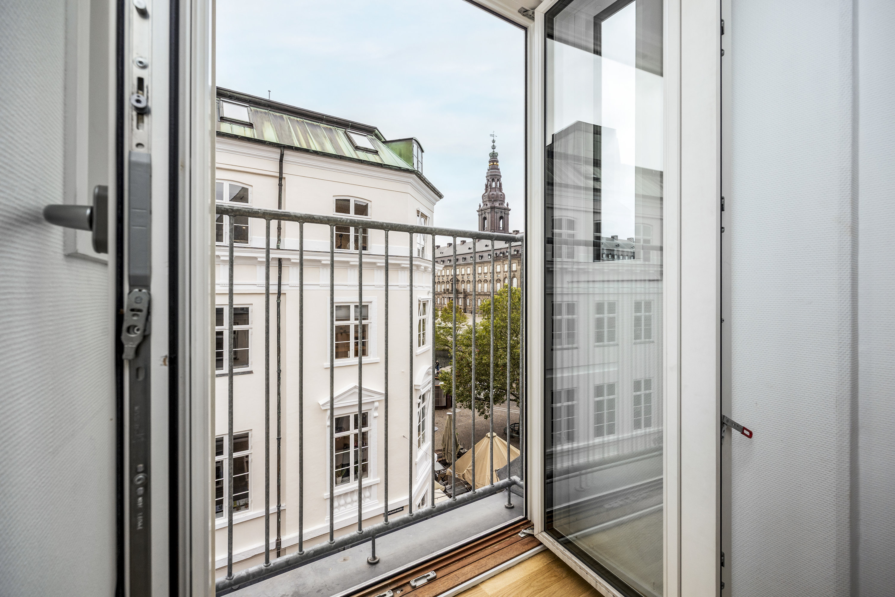Fremhævet  billede i fuldskærmstilstand. Billede af Fortunstræde 4, 3. th., 1065 København K