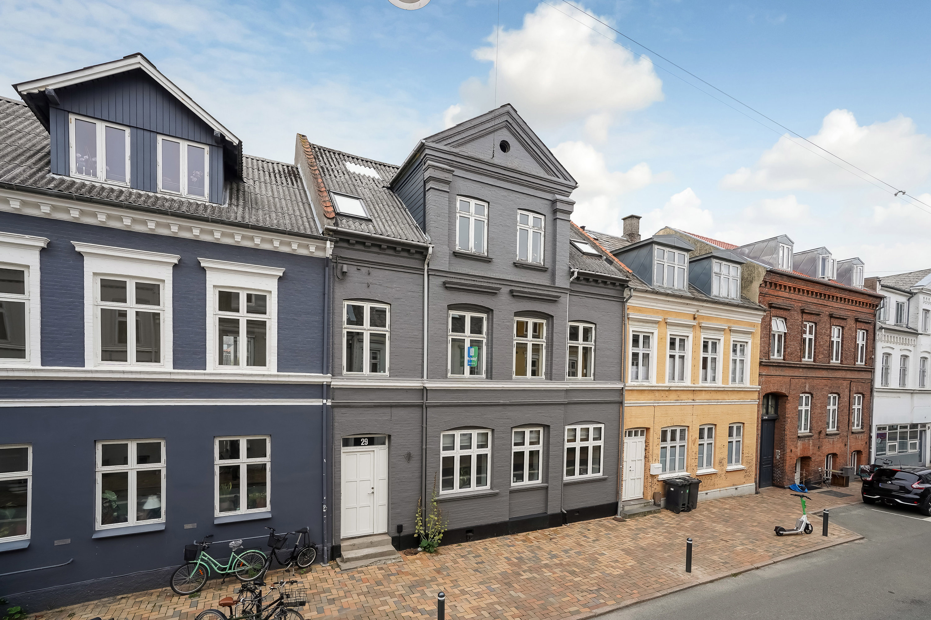 Fremhævet ejendommen billede i fuldskærmstilstand. Billede af Dronningensgade 29, 1., 5000 Odense C