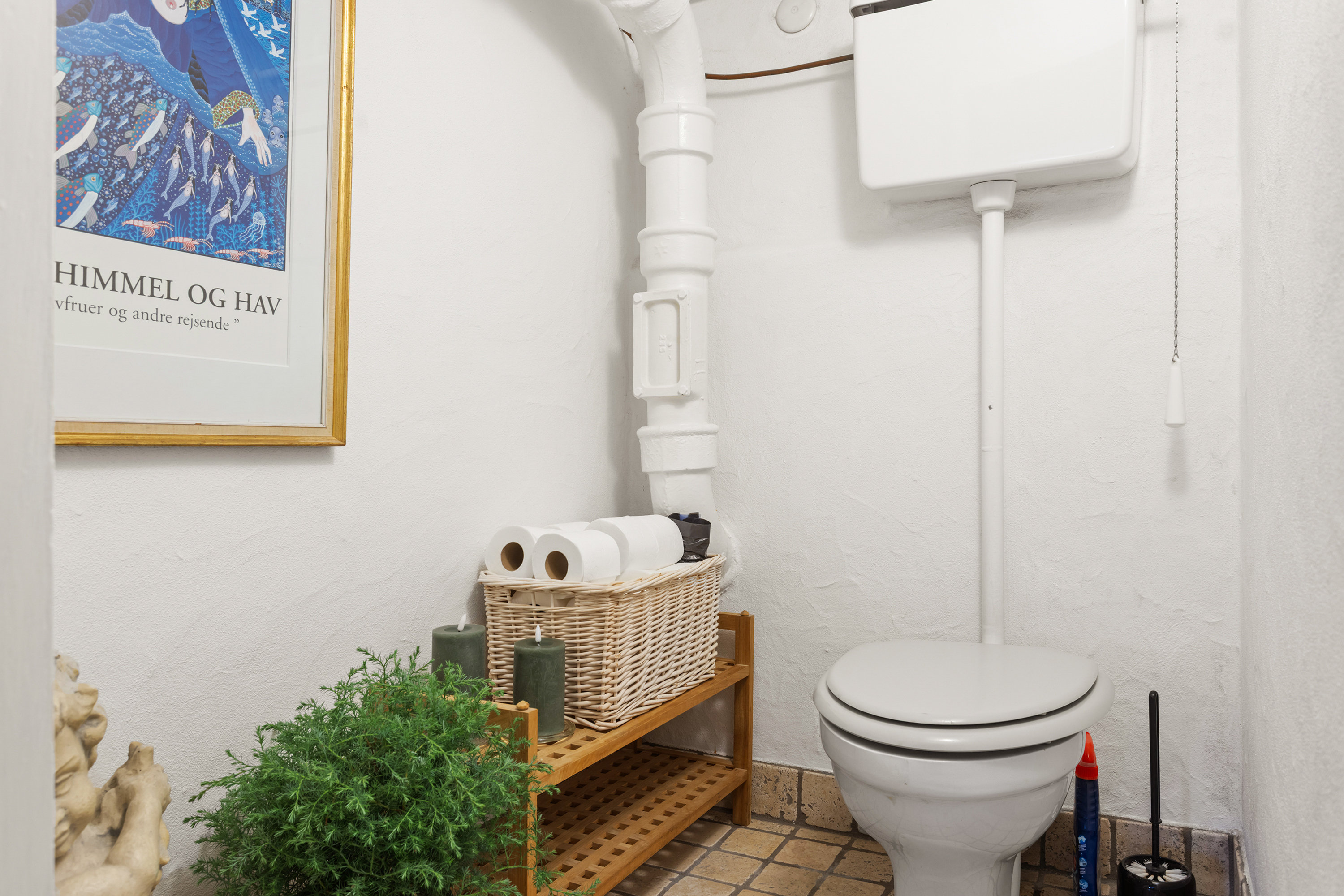 Fremhævet toilet billede i fuldskærmstilstand. Billede af Ingeborgvej 45, 9900 Frederikshavn