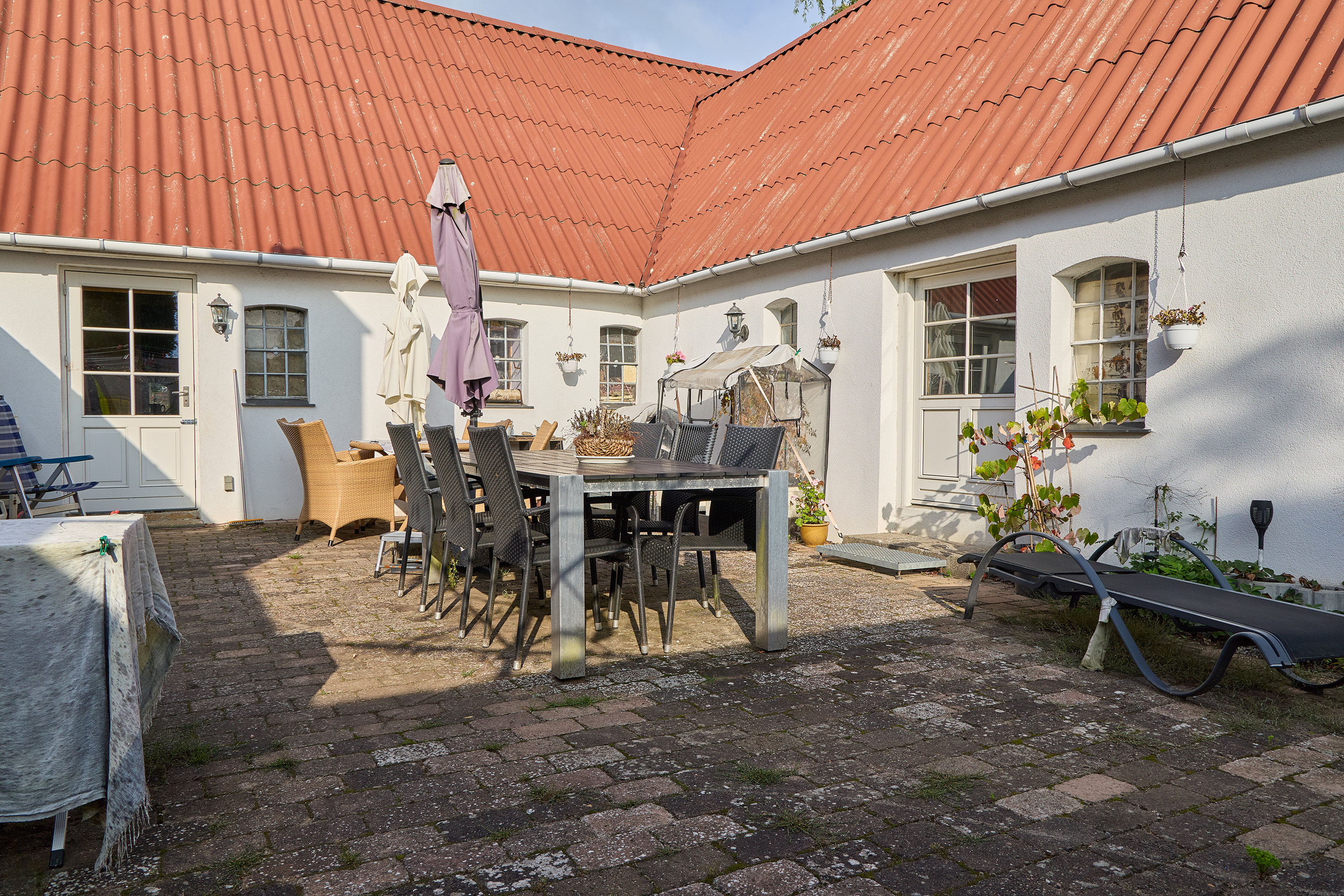 Fremhævet gårdhave billede i fuldskærmstilstand. Billede af Dalby Huse Vej 6, Dalby Huse, 3630 Jægerspris