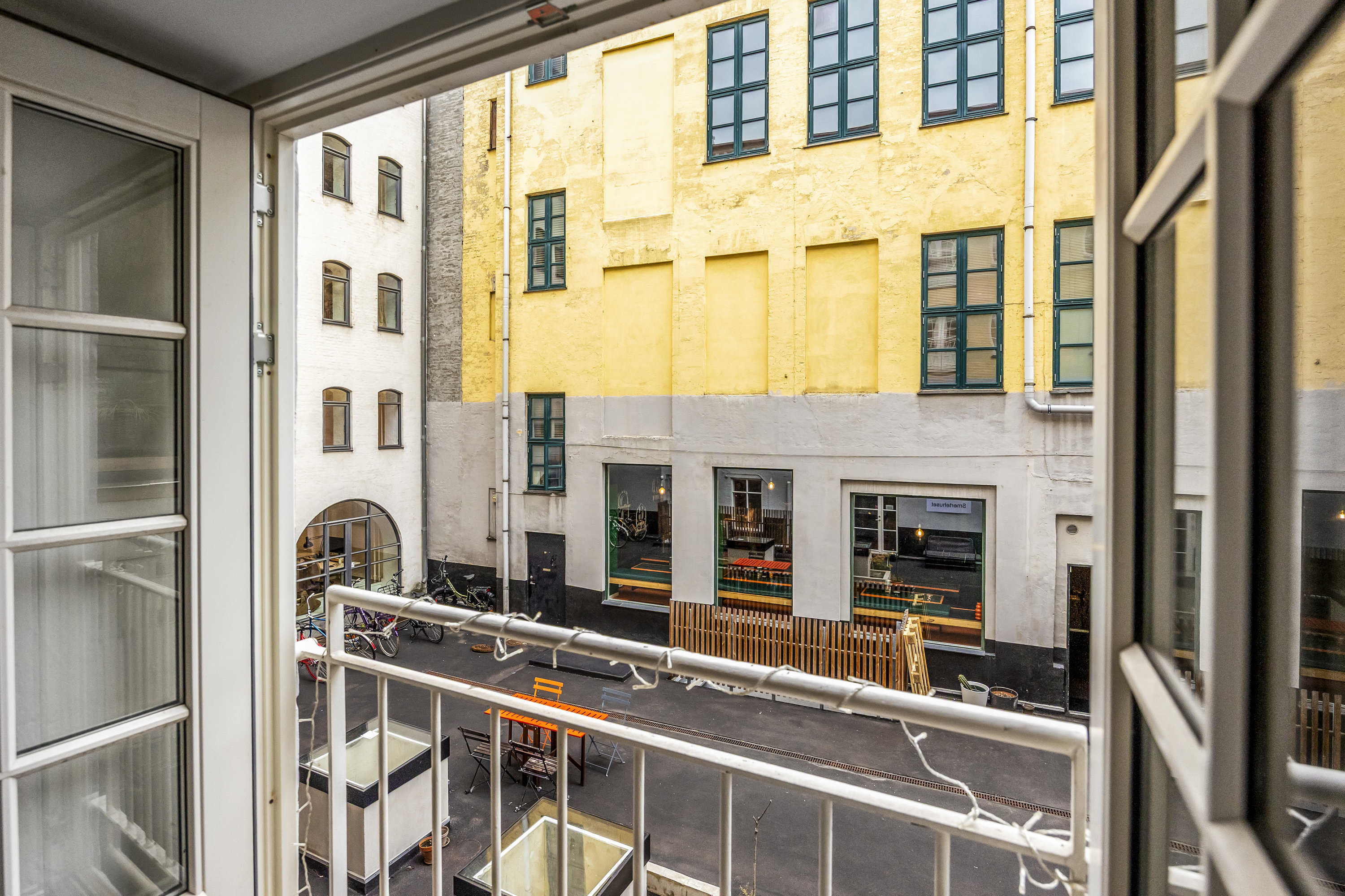 Fremhævet  billede i fuldskærmstilstand. Billede af Studiestræde 31C, 1., 1455 København K