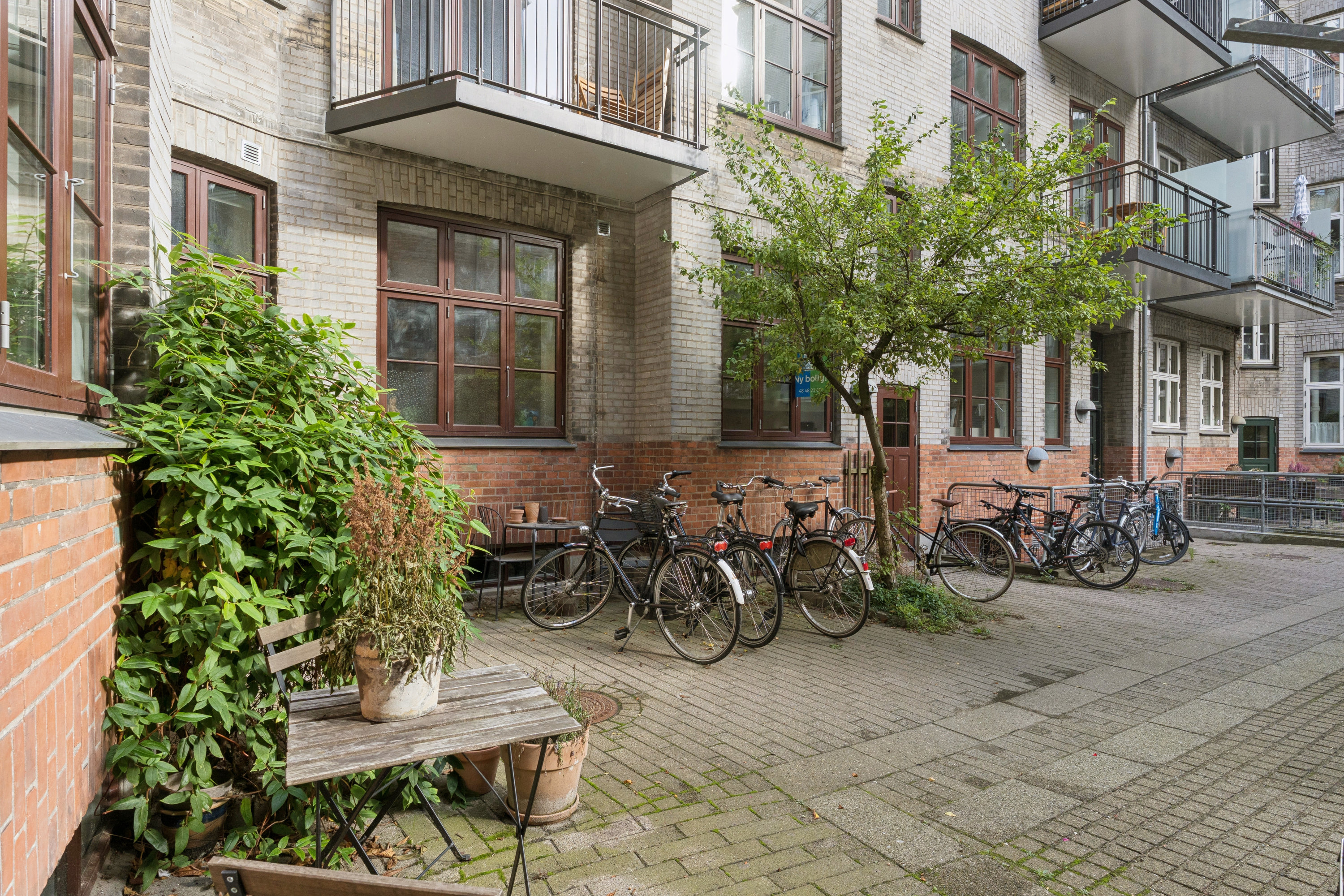 Fremhævet andet billede i fuldskærmstilstand. Billede af Vordingborggade 78, st. th., 2100 København Ø