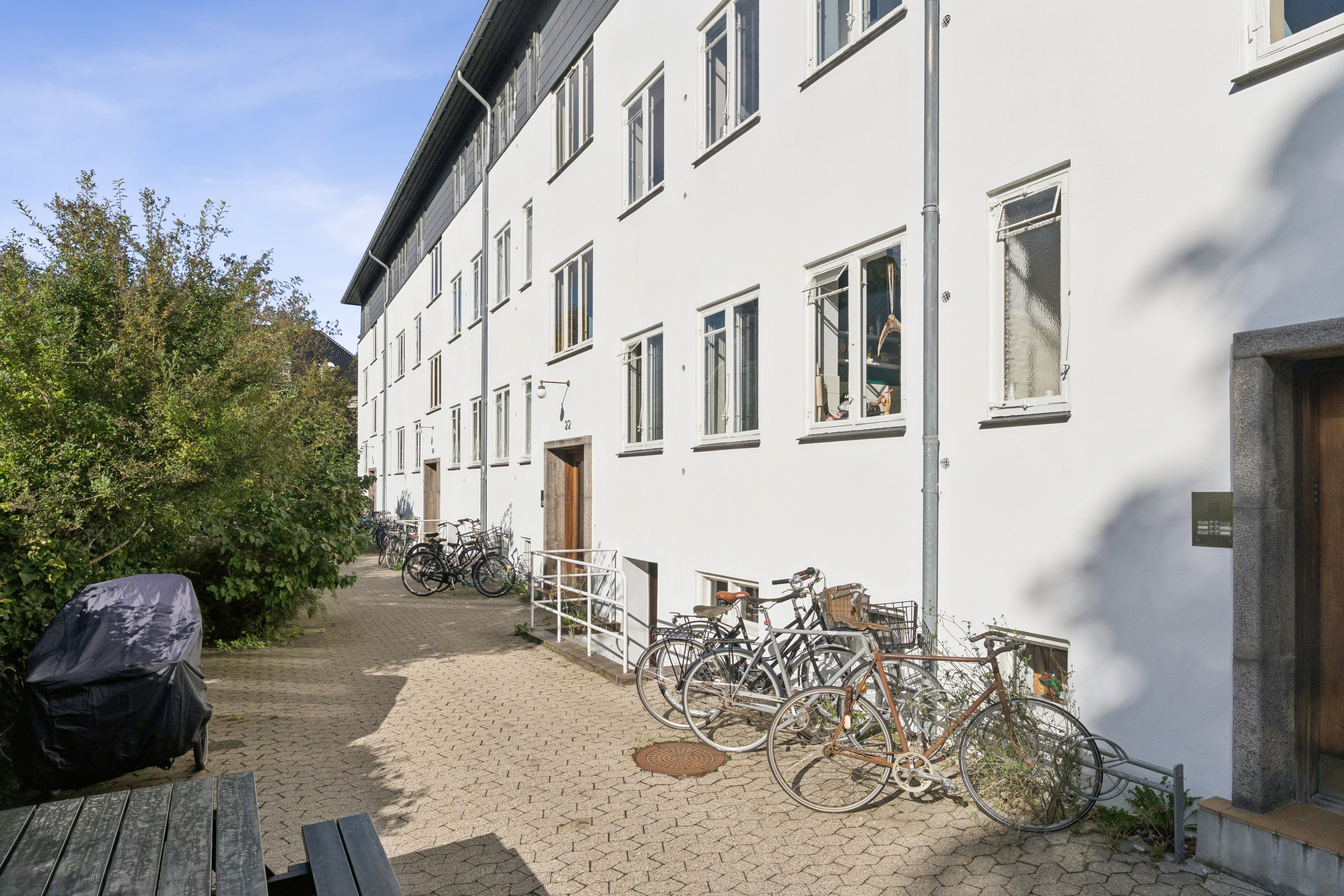 Fremhævet andet billede i fuldskærmstilstand. Billede af Rosenvængets Hovedvej 22, 2. tv., 2100 København Ø
