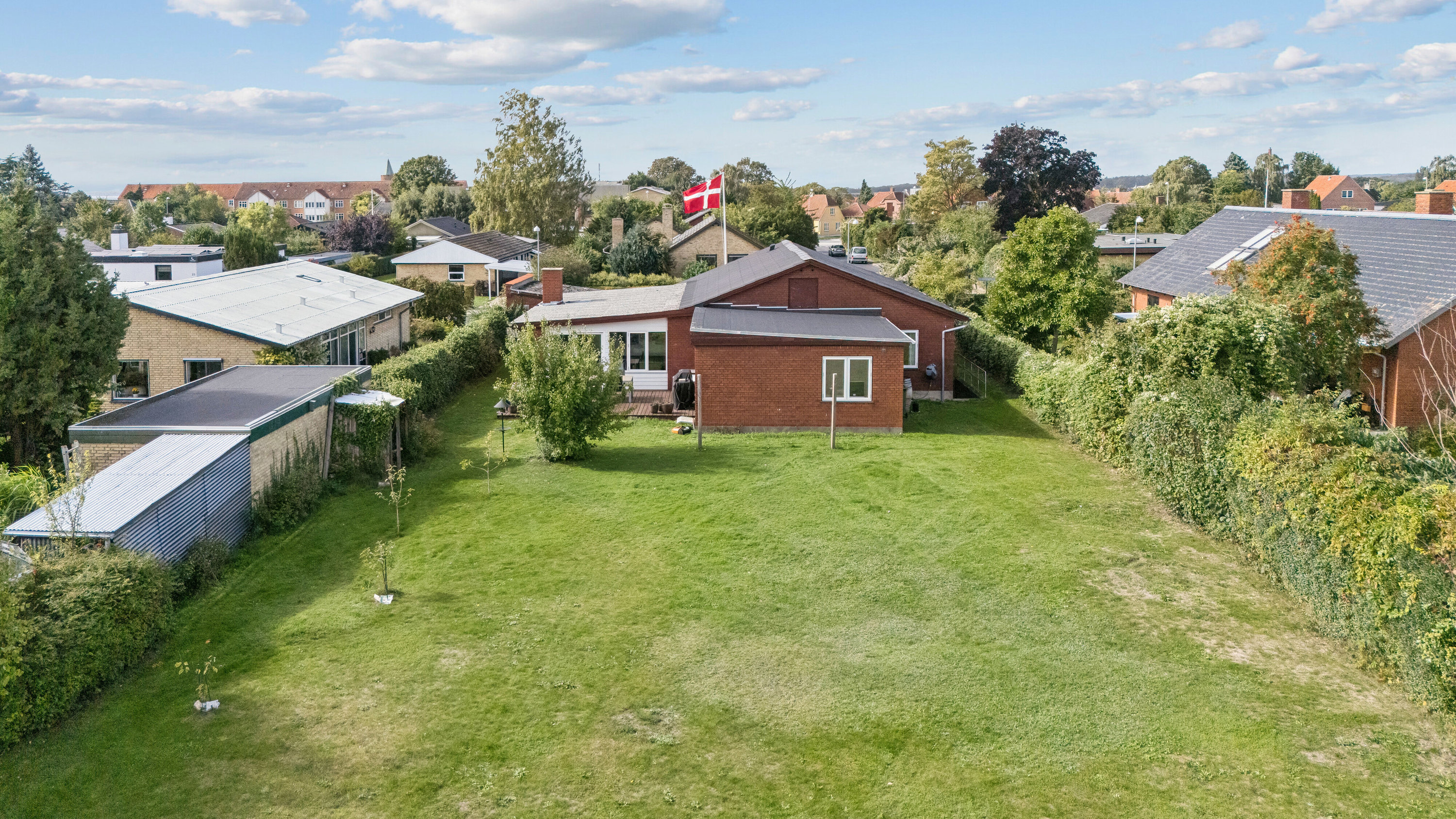 Fremhævet set fra haven billede i fuldskærmstilstand. Billede af Hammerichsvej 26, 4760 Vordingborg