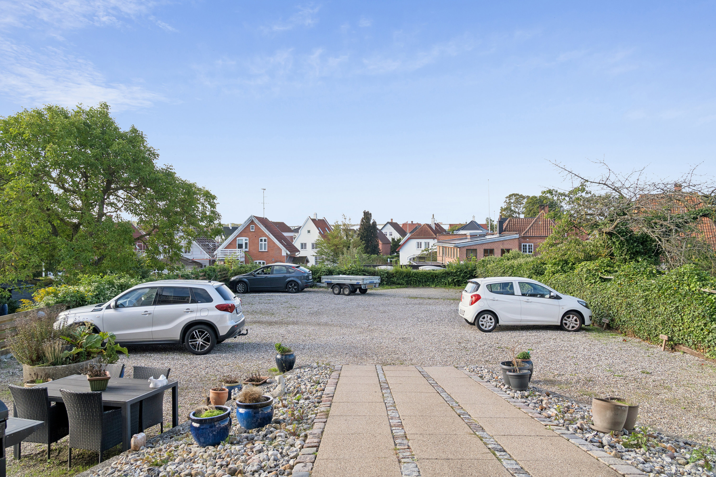 Fremhævet set fra vejen billede i fuldskærmstilstand. Billede af Valdemarsgade 33, 2. mf., 5700 Svendborg