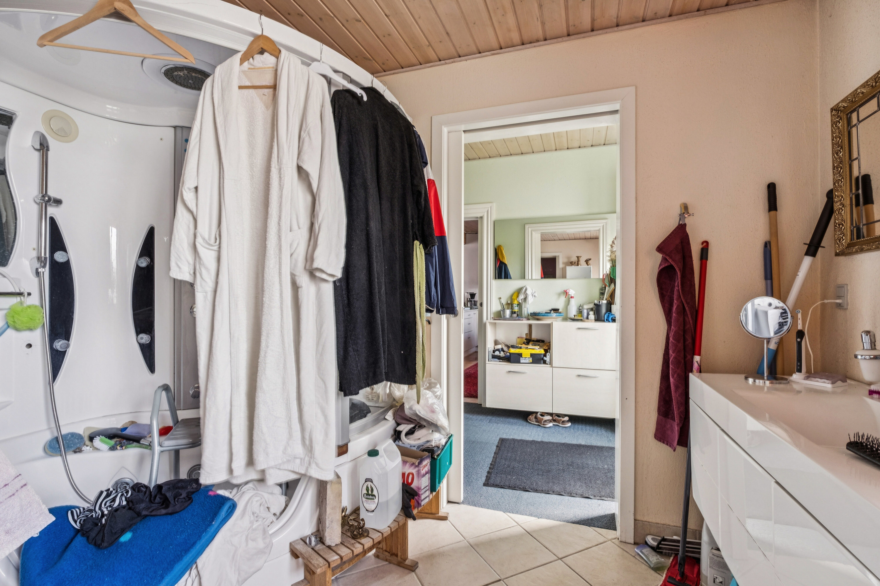 Fremhævet badeværelse billede i fuldskærmstilstand. Billede af Nyraad Hovedgade 64, 4760 Vordingborg