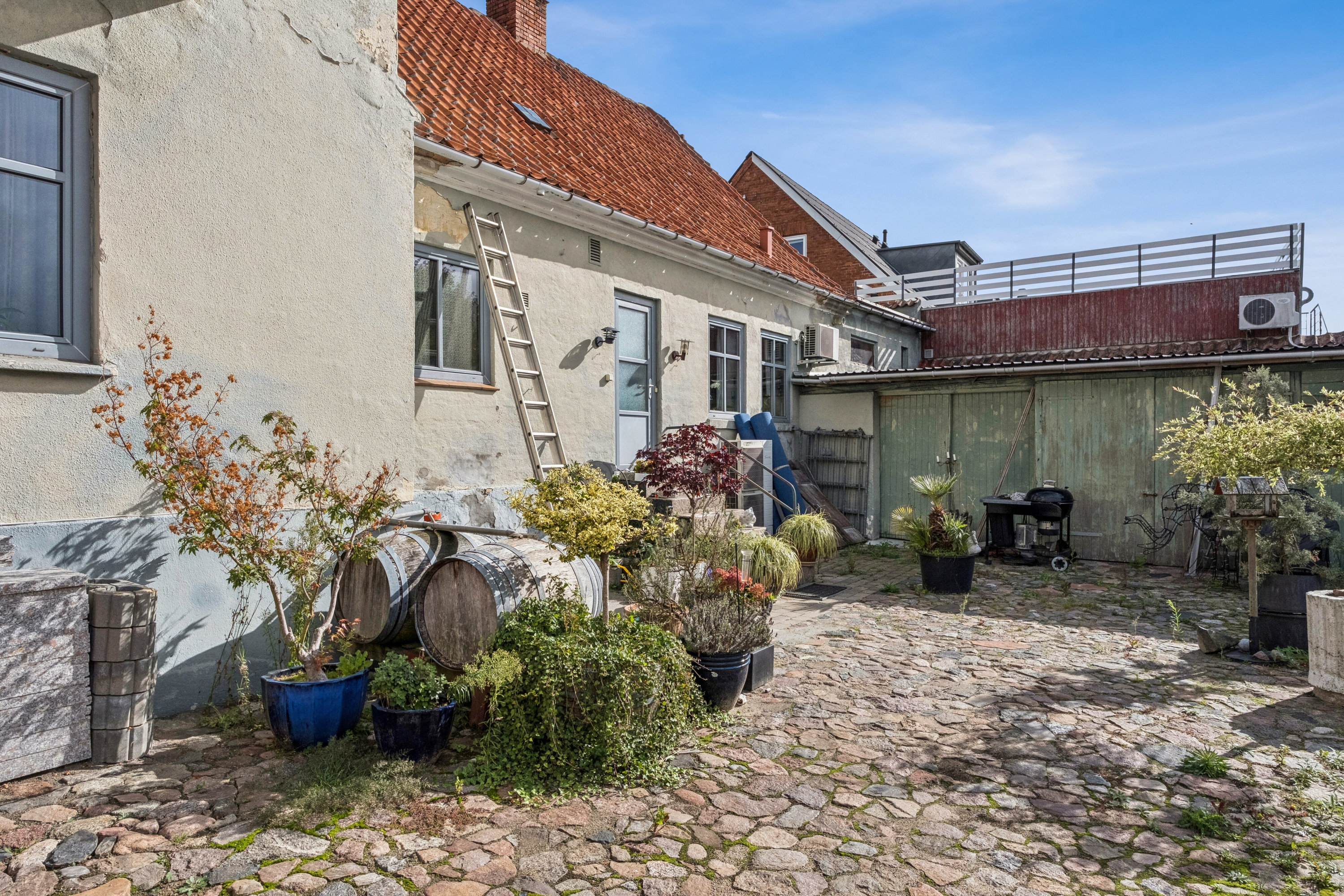Fremhævet udendørs billede i fuldskærmstilstand. Billede af Nyraad Hovedgade 64, 4760 Vordingborg