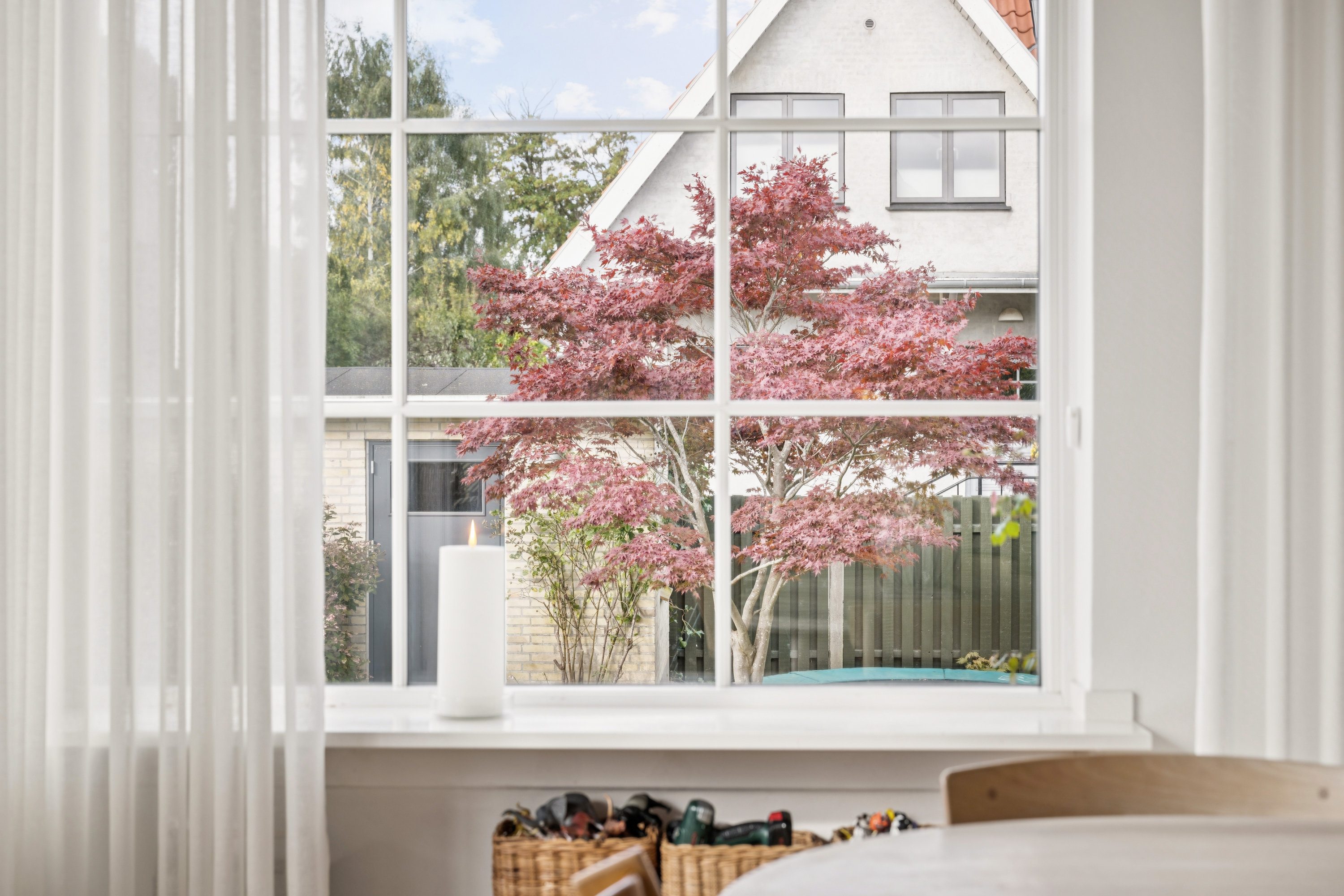 Fremhævet stue billede i fuldskærmstilstand. Billede af Skovmarken 2, 2800 Kongens Lyngby
