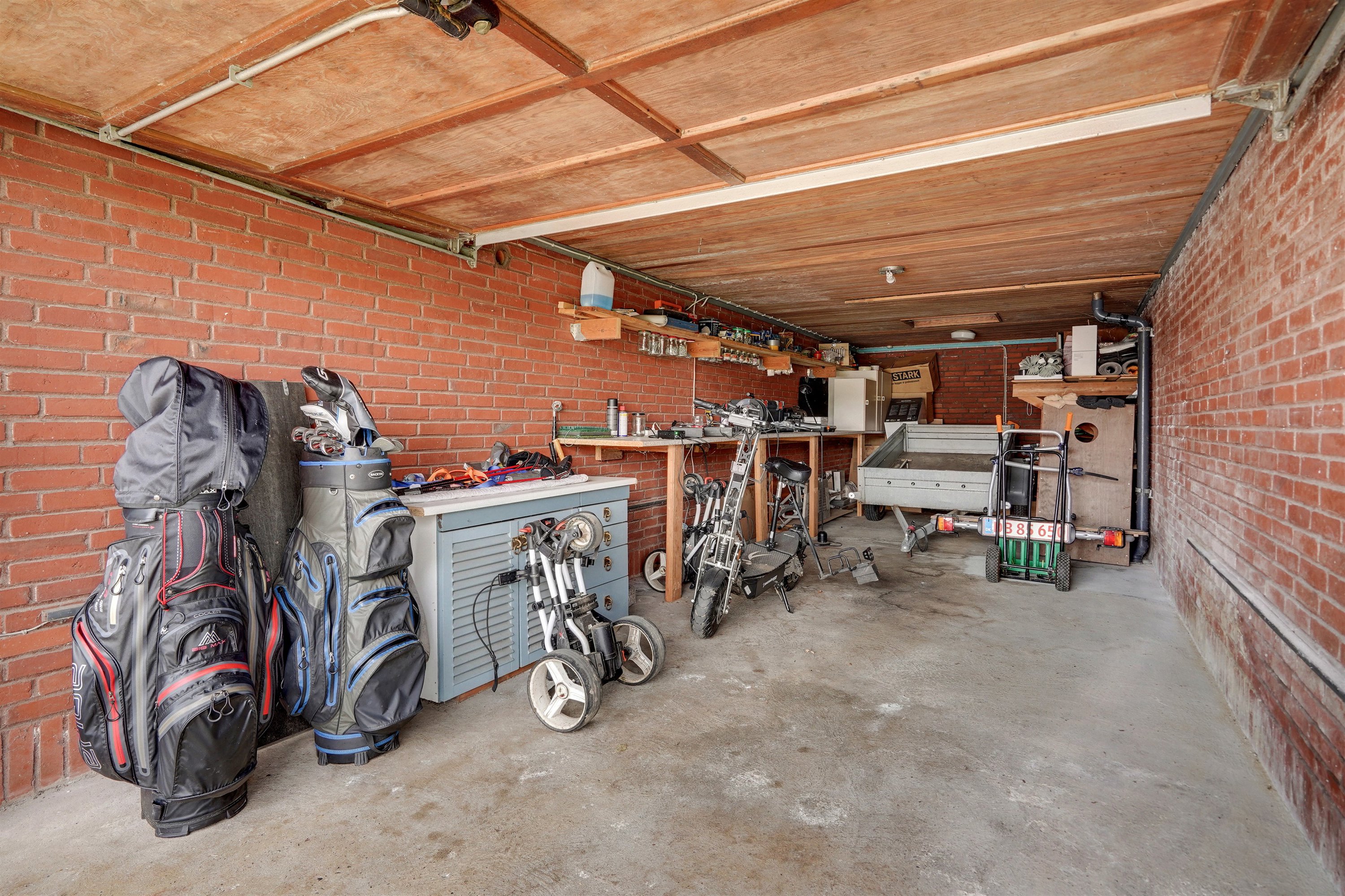 Fremhævet garage billede i fuldskærmstilstand. Billede af Nordre Boulevard 19, 6800 Varde