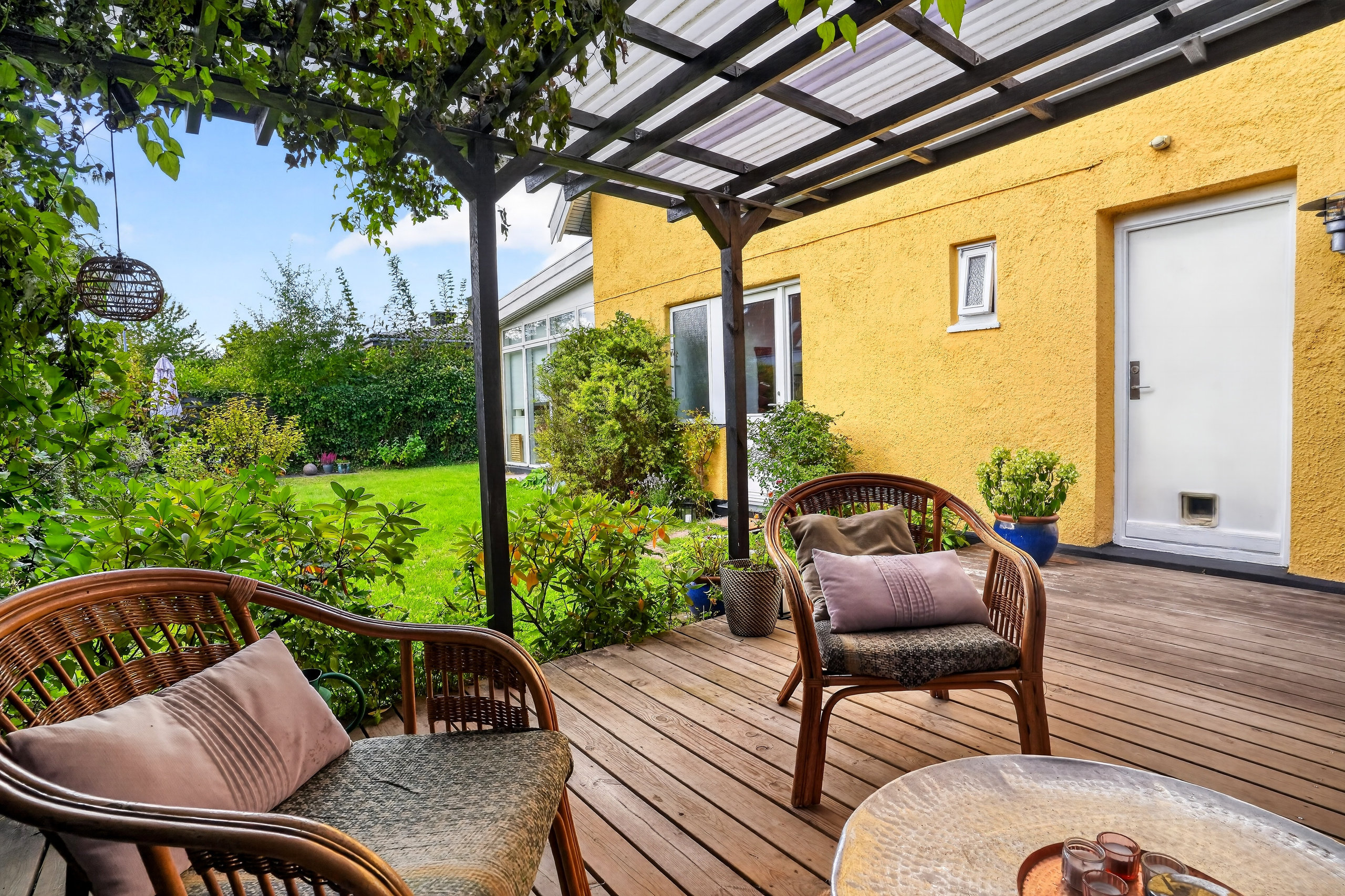 Fremhævet terrasse billede i fuldskærmstilstand. Billede af Septembervej 4, st., 2860 Søborg