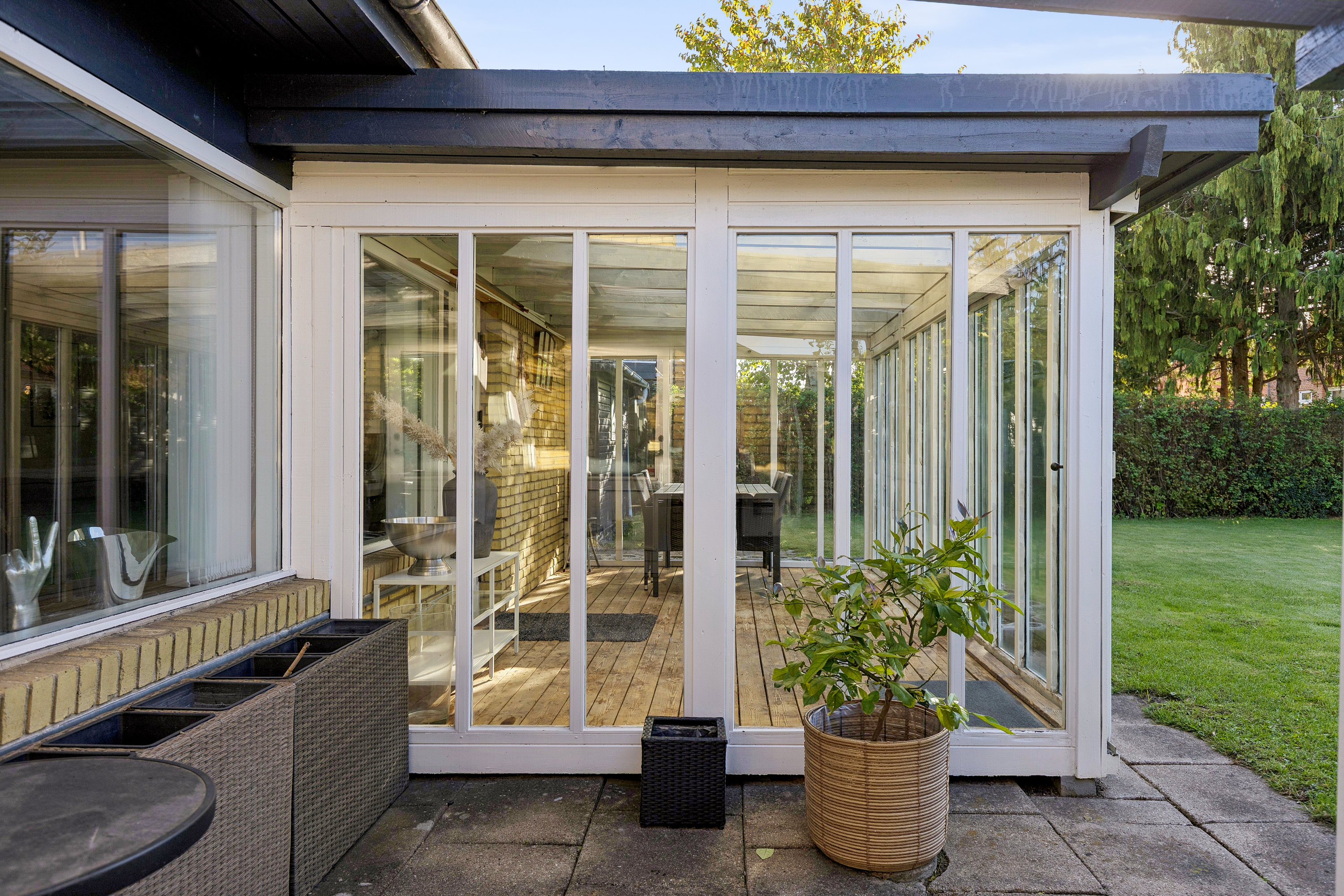 Fremhævet terrasse billede i fuldskærmstilstand. Billede af Solbakkevej 14, 4520 Svinninge