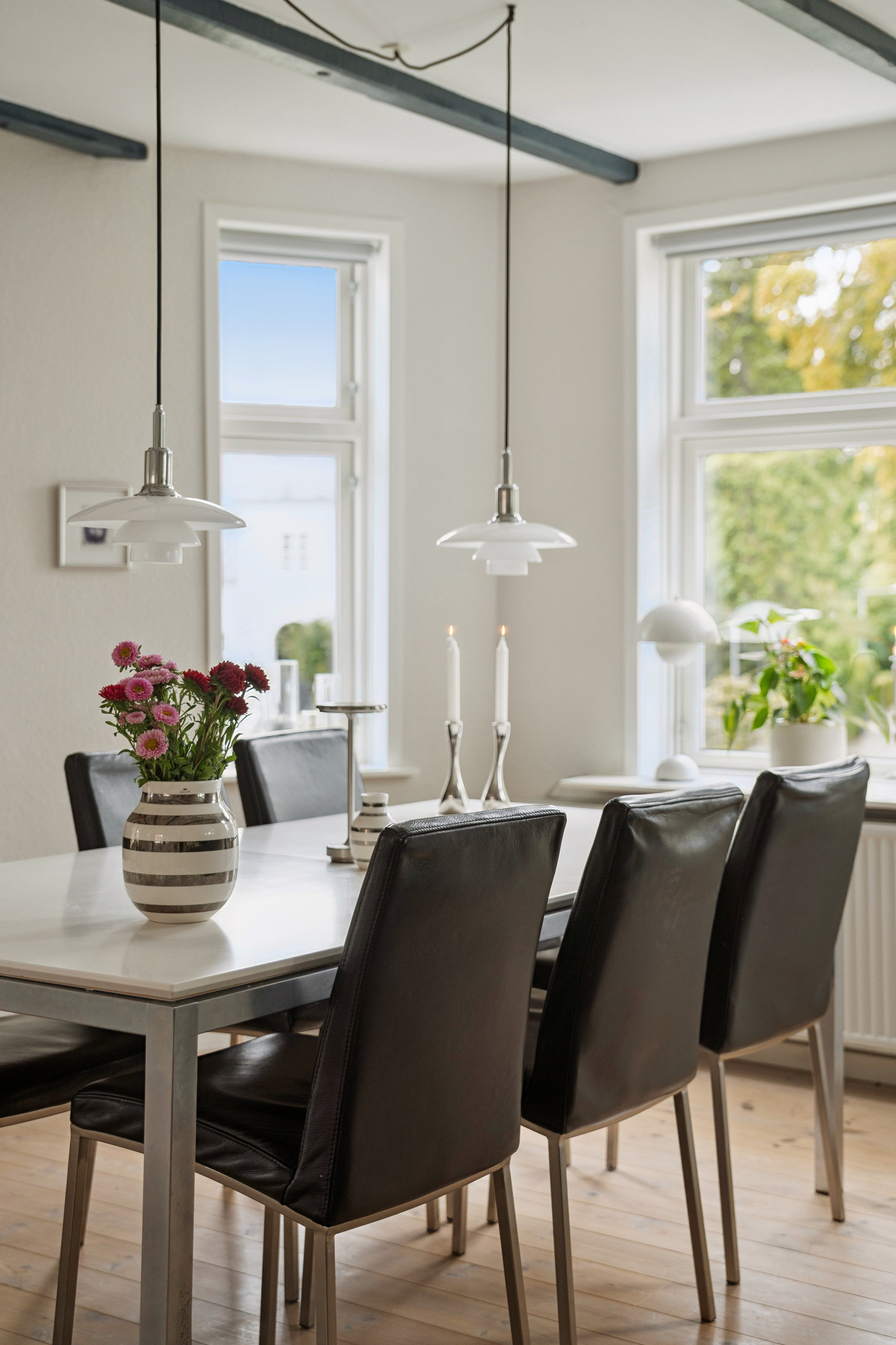 Fremhævet stue billede i fuldskærmstilstand. Billede af Elme Alle 12, 1., Hasseris, 9000 Aalborg