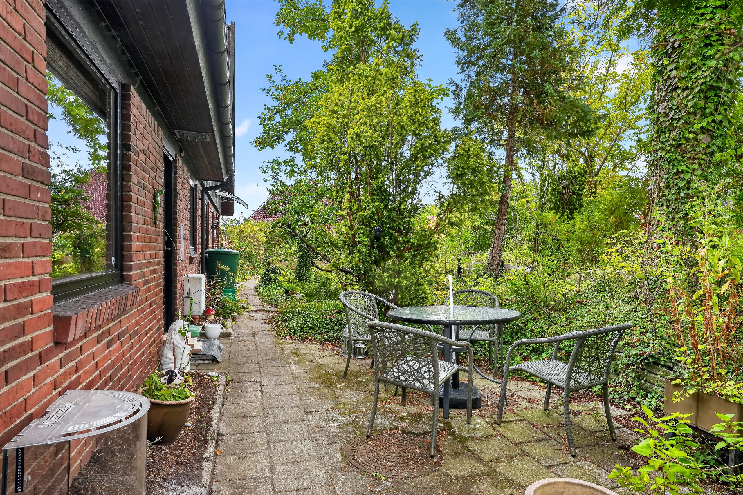 Fremhævet terrasse billede i fuldskærmstilstand. Billede af Østerlidevej 2, 2680 Solrød Strand