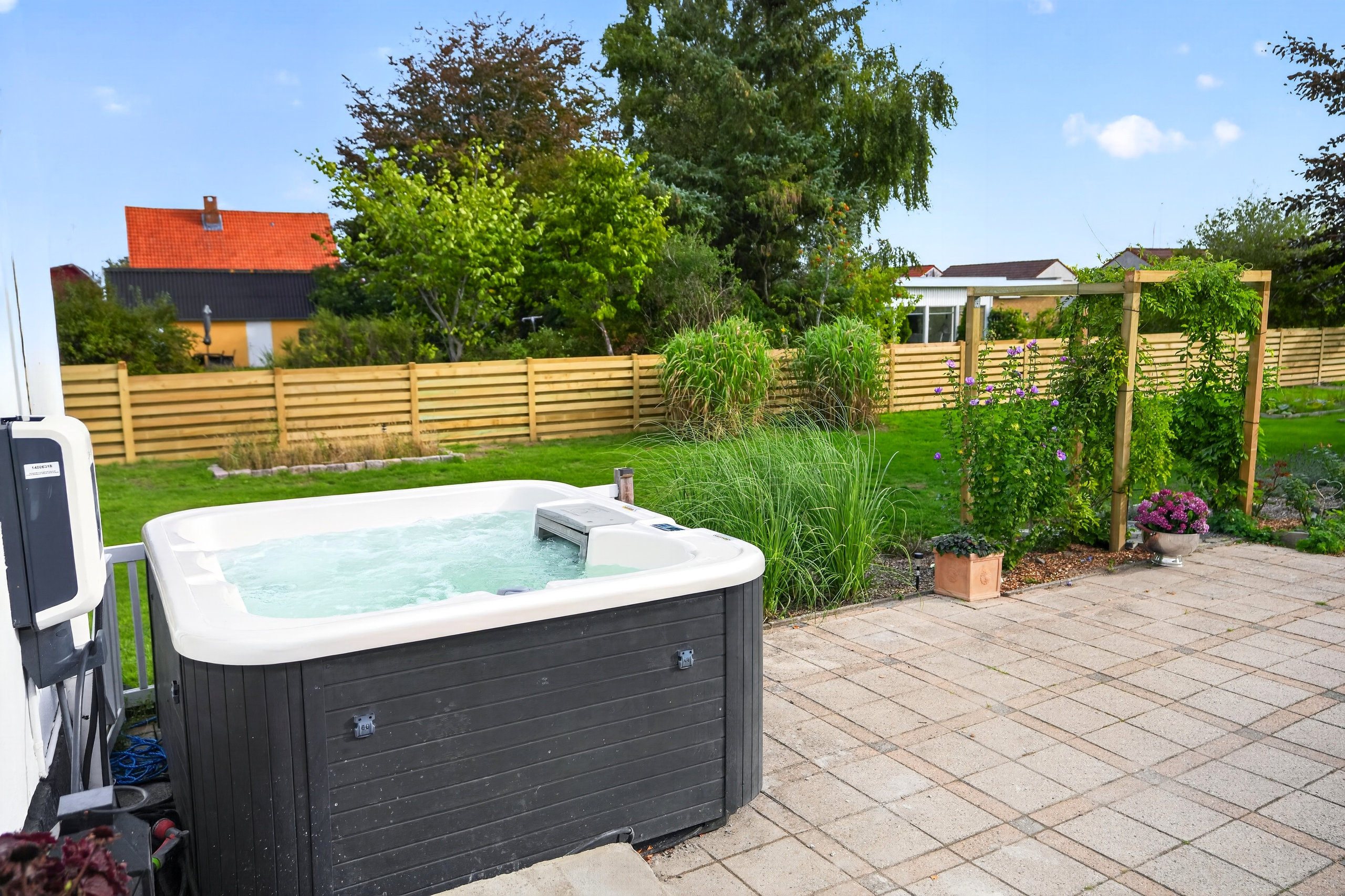 Fremhævet terrasse billede i fuldskærmstilstand. Billede af Rørvigvej 52, 4500 Nykøbing Sj