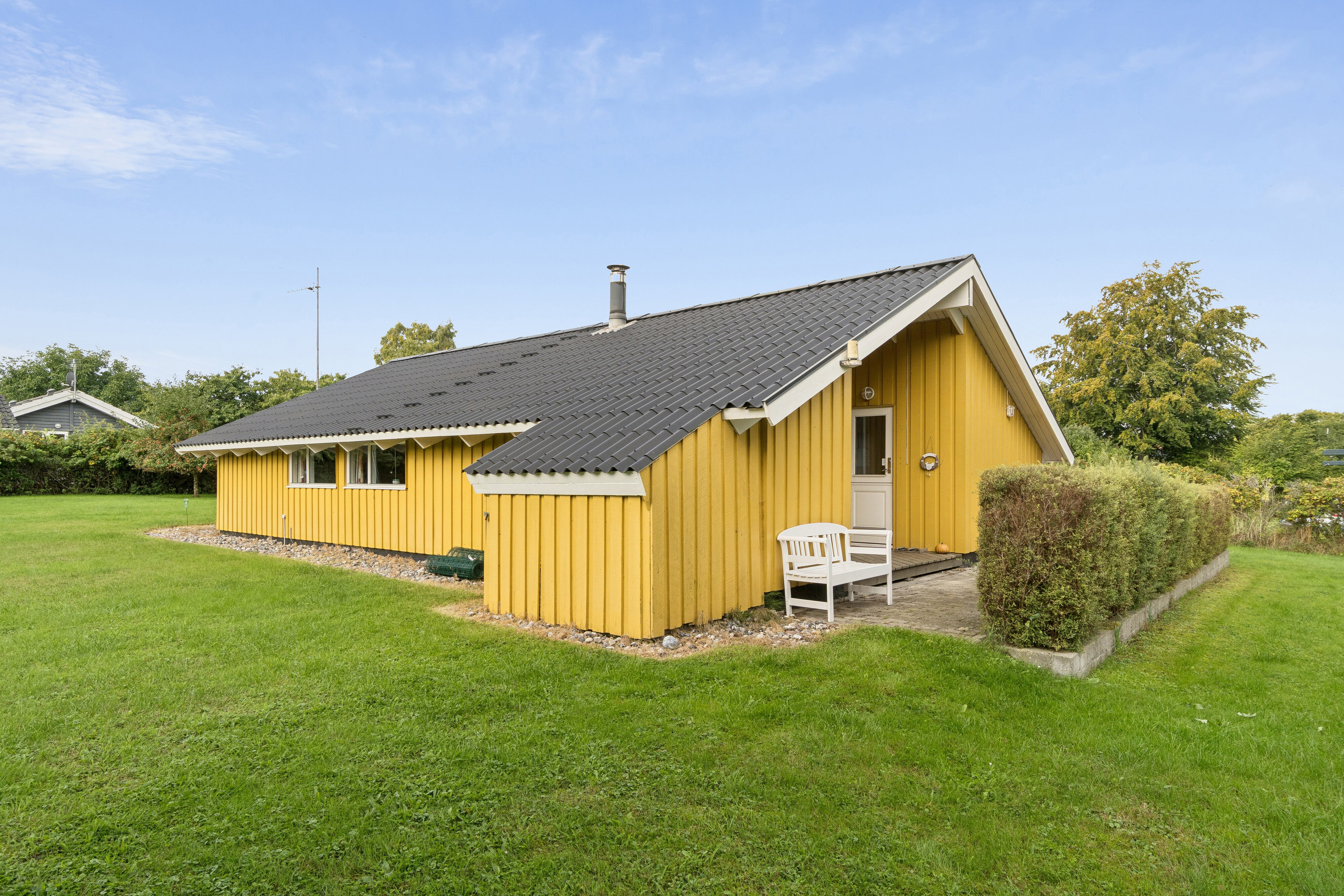 Fremhævet set fra haven billede i fuldskærmstilstand. Billede af Anders Lassens Vej 8, 4654 Faxe Ladeplads