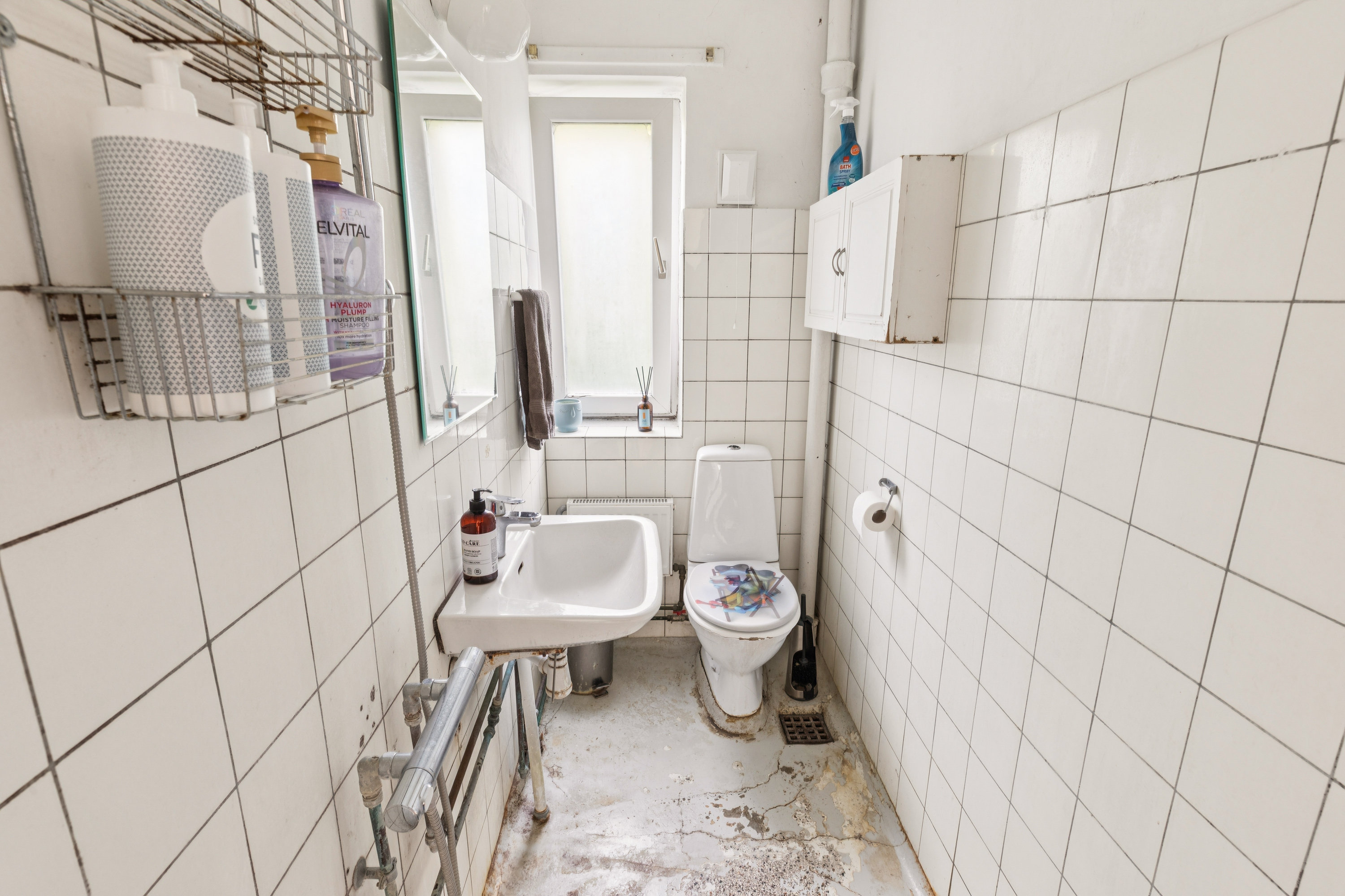 Fremhævet badeværelse billede i fuldskærmstilstand. Billede af Randbølvej 44, 2720 Vanløse
