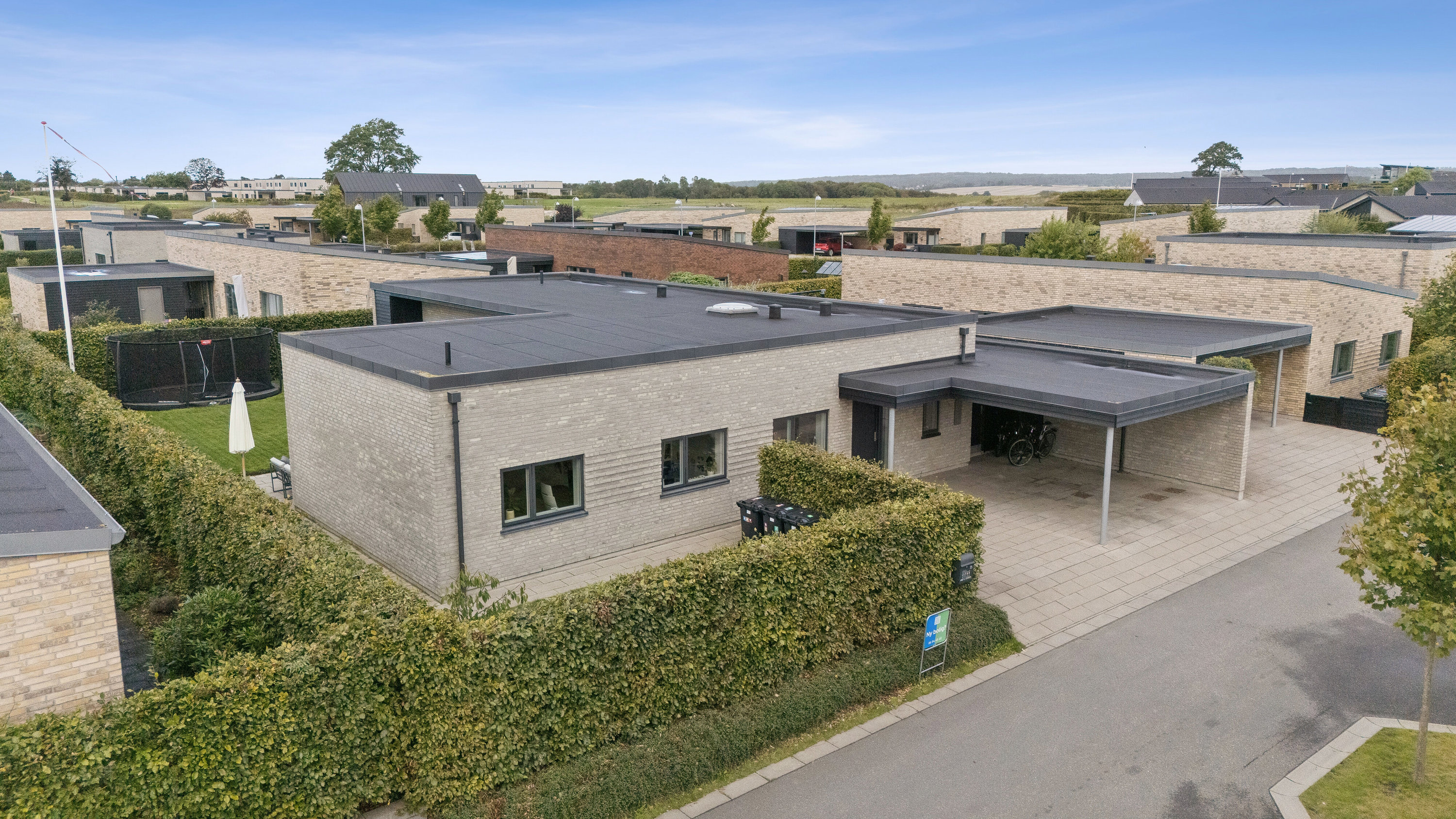 Fremhævet set fra vejen billede i fuldskærmstilstand. Billede af Baastrup Lund 35, Skovby, 8464 Galten