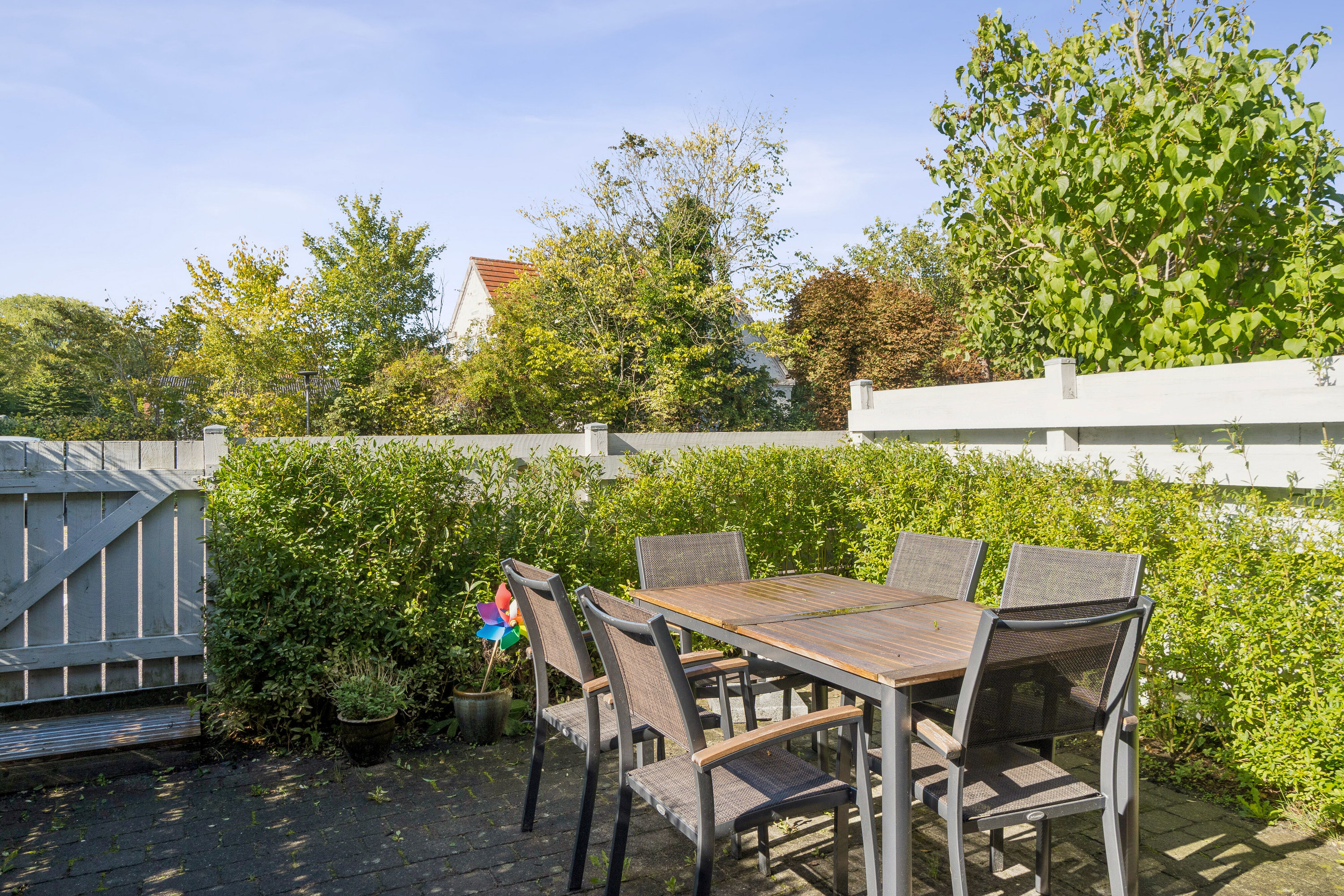 Fremhævet terrasse billede i fuldskærmstilstand. Billede af Holmegårdsvej 91, 8270 Højbjerg