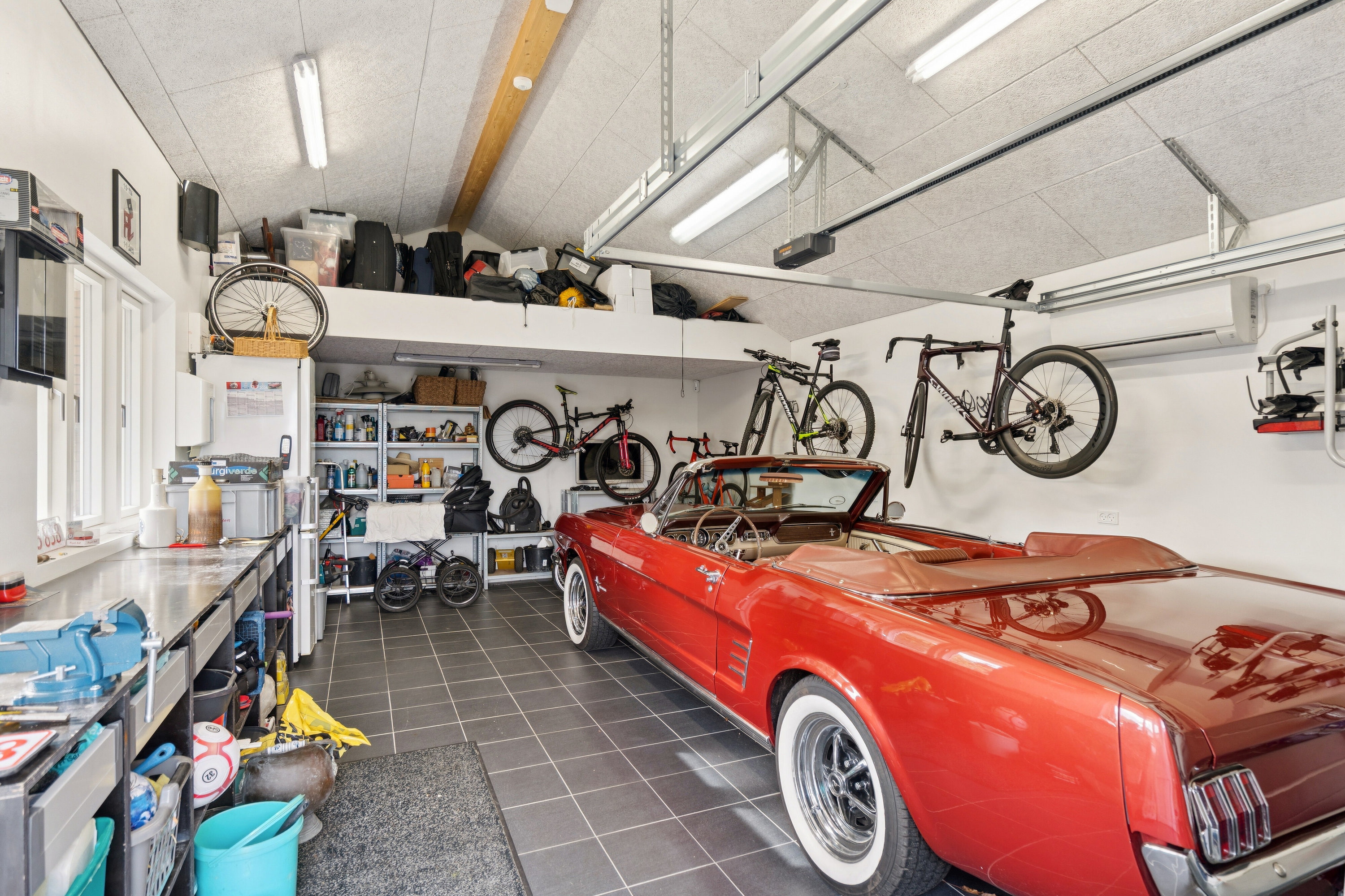 Fremhævet garage billede i fuldskærmstilstand. Billede af Fjordager 80, Gevninge, 4000 Roskilde