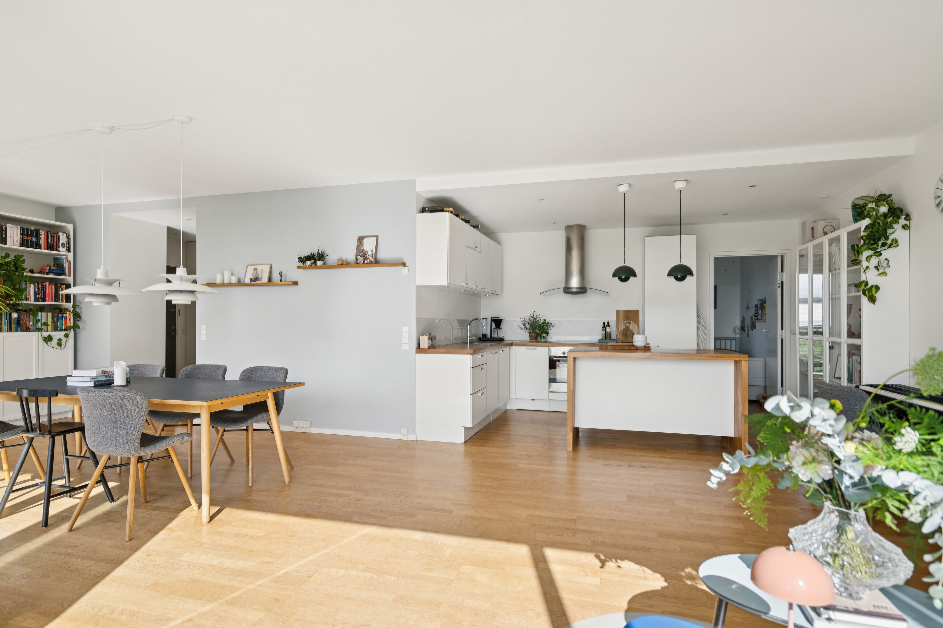 Fremhævet køkken billede i fuldskærmstilstand. Billede af Carl Th. Zahles Gade 6, 3. th., 2300 København S