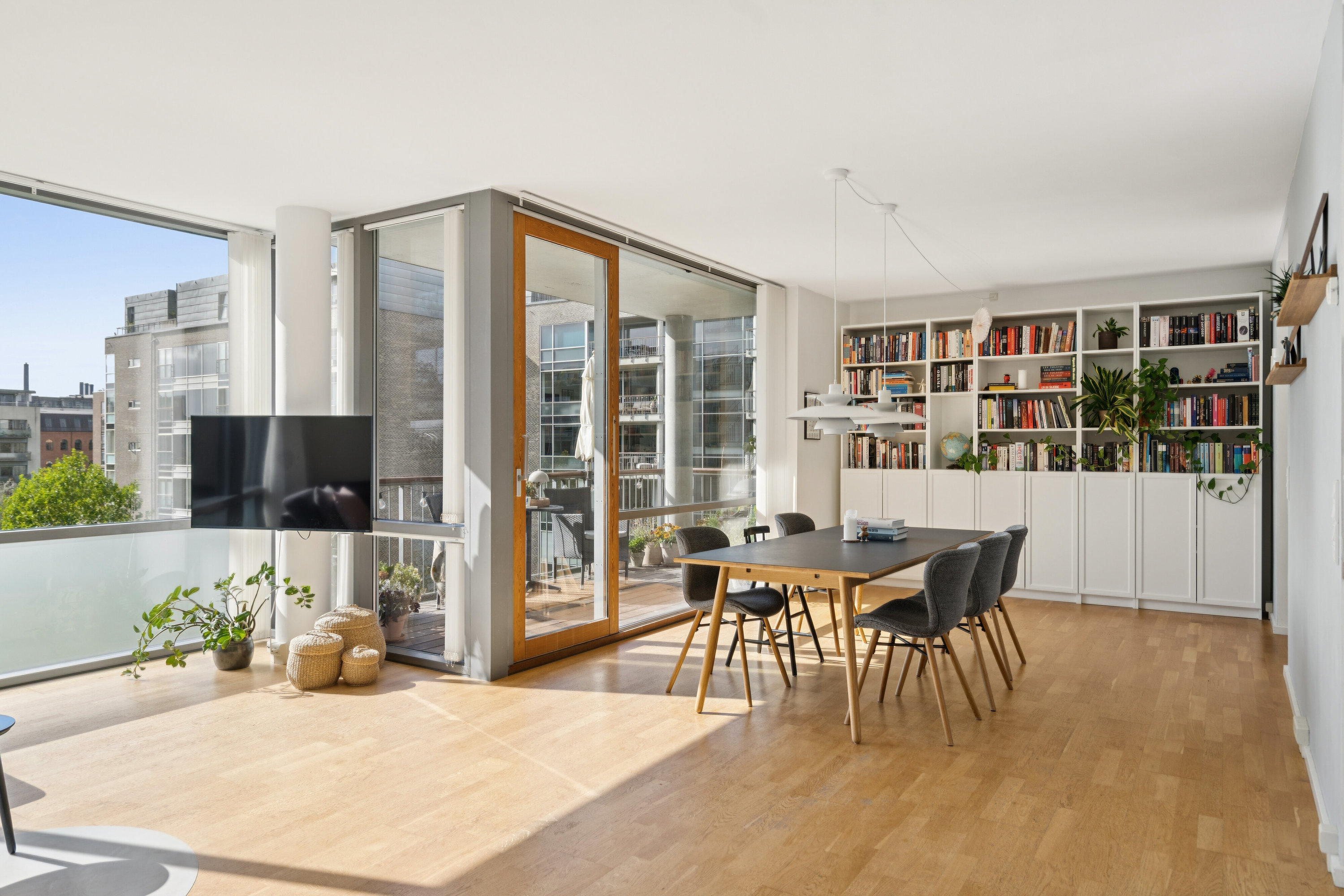 Fremhævet spisestue billede i fuldskærmstilstand. Billede af Carl Th. Zahles Gade 6, 3. th., 2300 København S