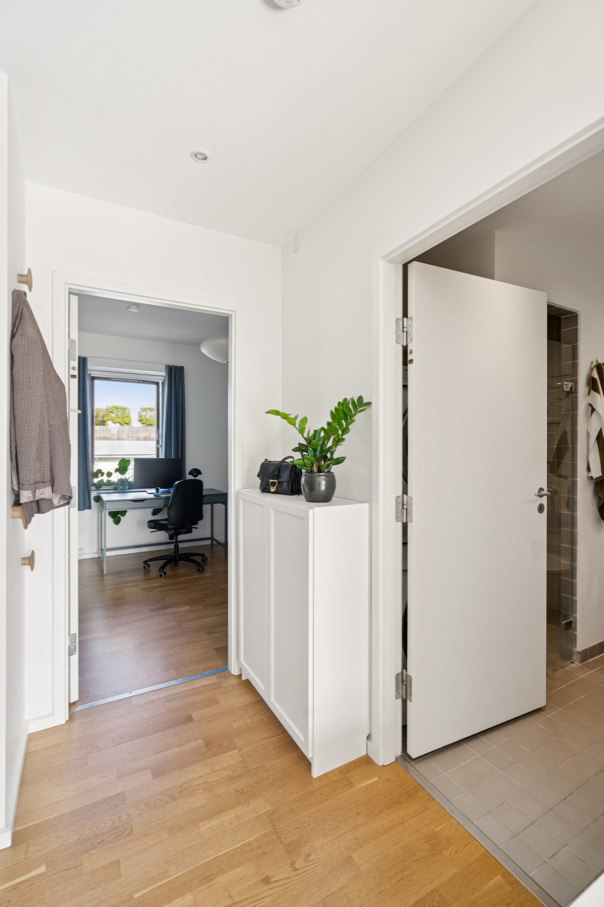 Fremhævet indendørs billede i fuldskærmstilstand. Billede af Carl Th. Zahles Gade 6, 3. th., 2300 København S