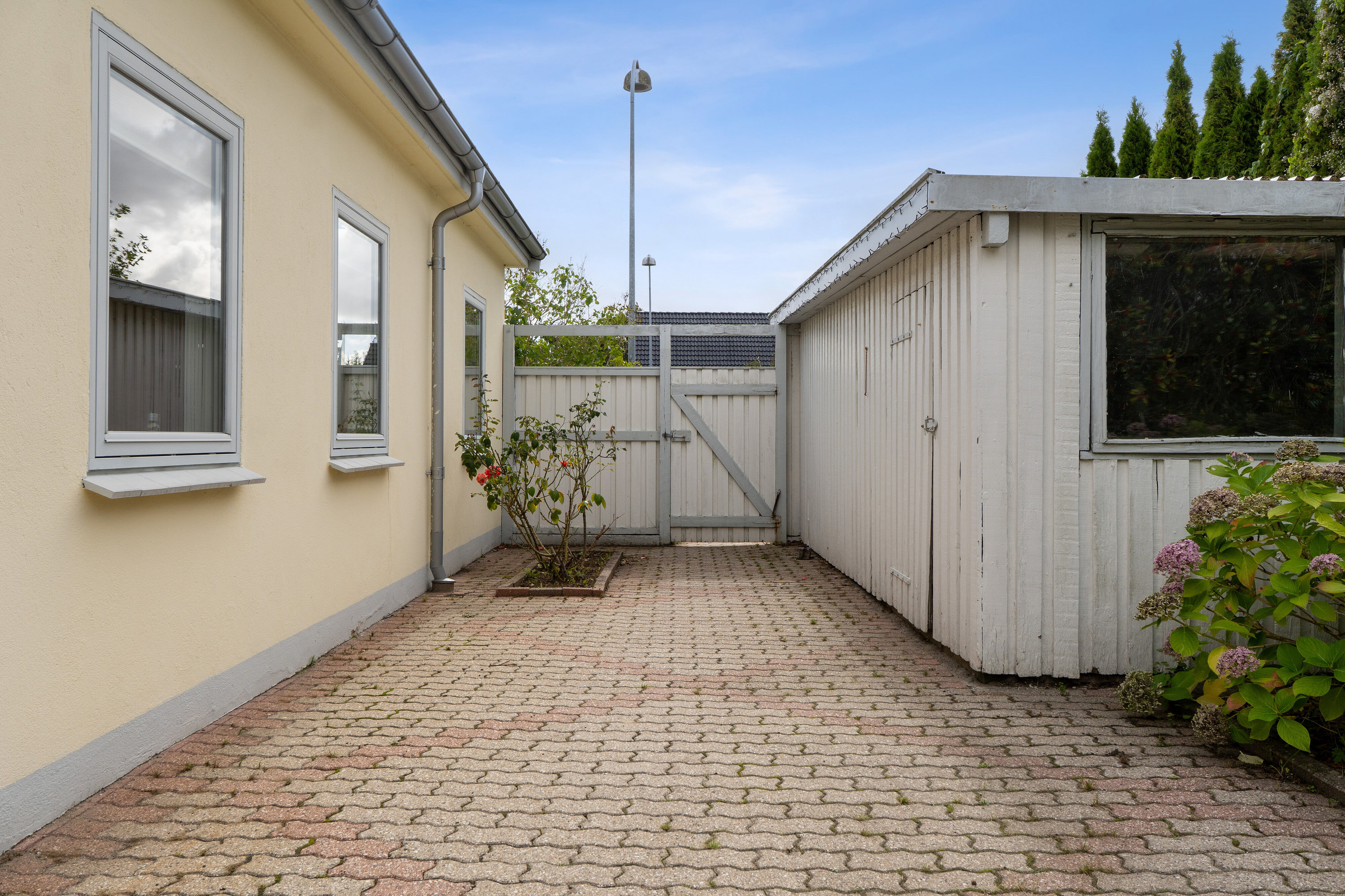 Fremhævet udendørs billede i fuldskærmstilstand. Billede af Park Allé 322, 2605 Brøndby