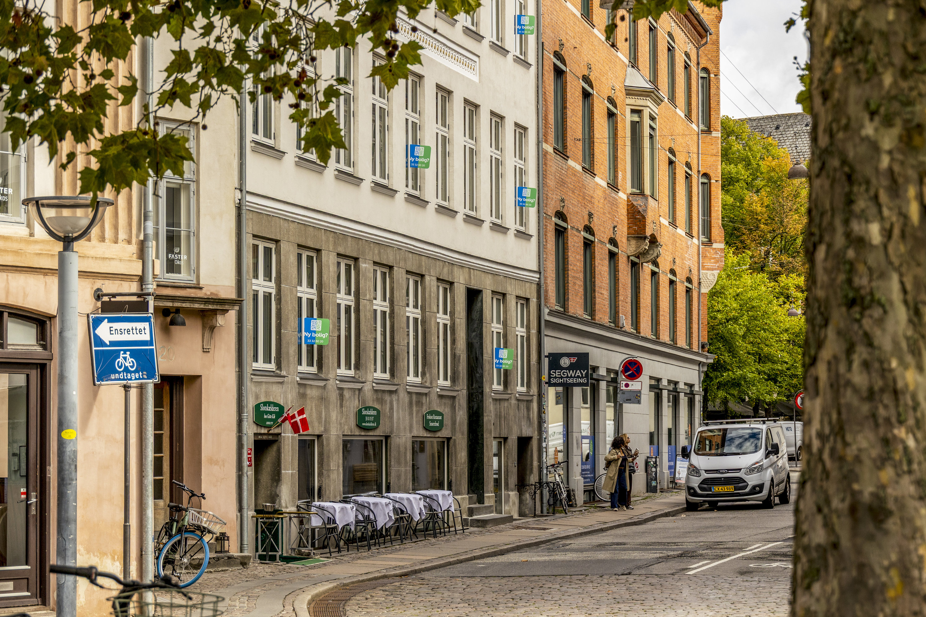 Fremhævet  billede i fuldskærmstilstand. Billede af Fortunstræde 4, 2. tv., 1065 København K