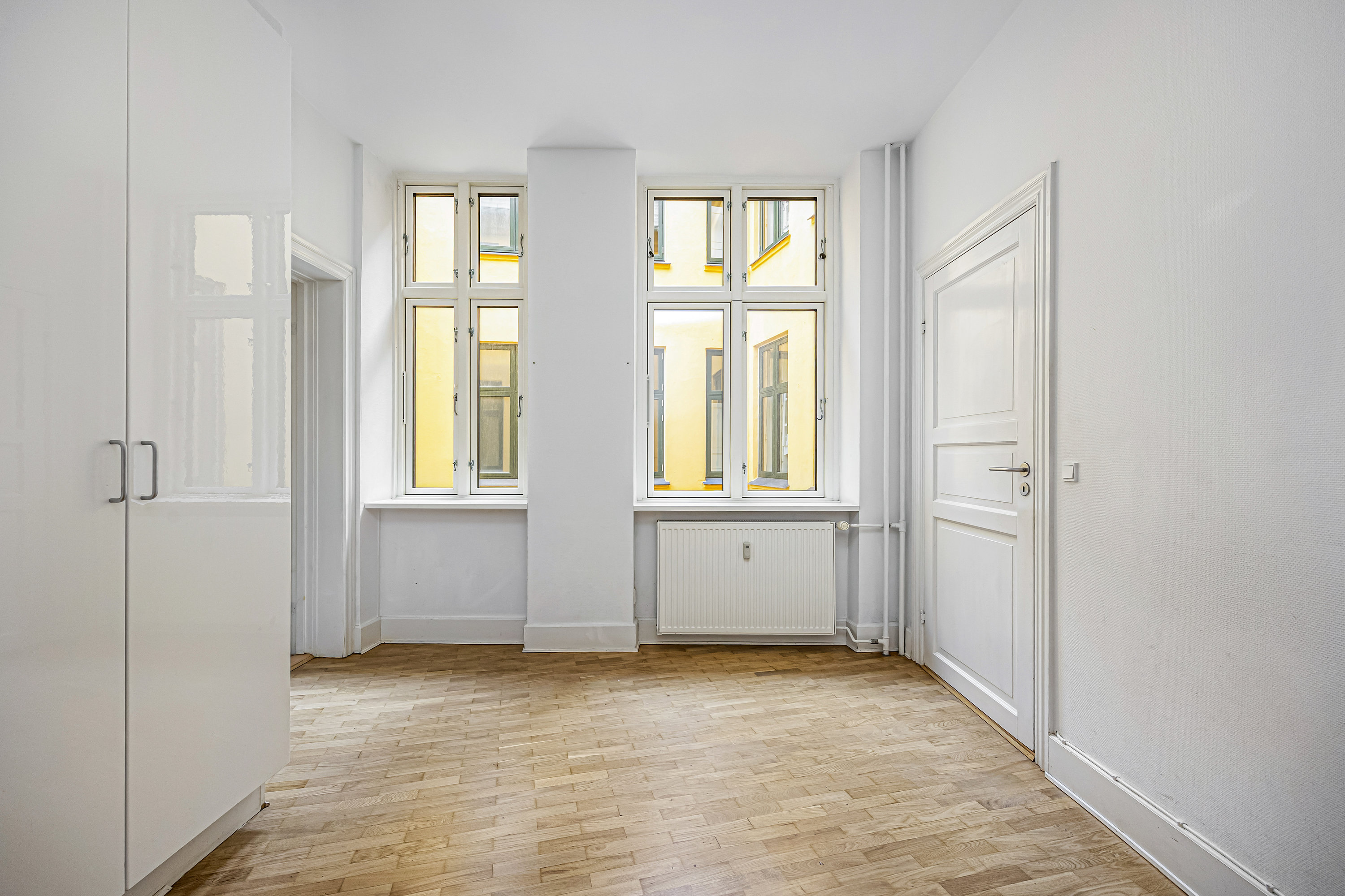 Fremhævet  billede i fuldskærmstilstand. Billede af Fortunstræde 4, 1. th., 1065 København K