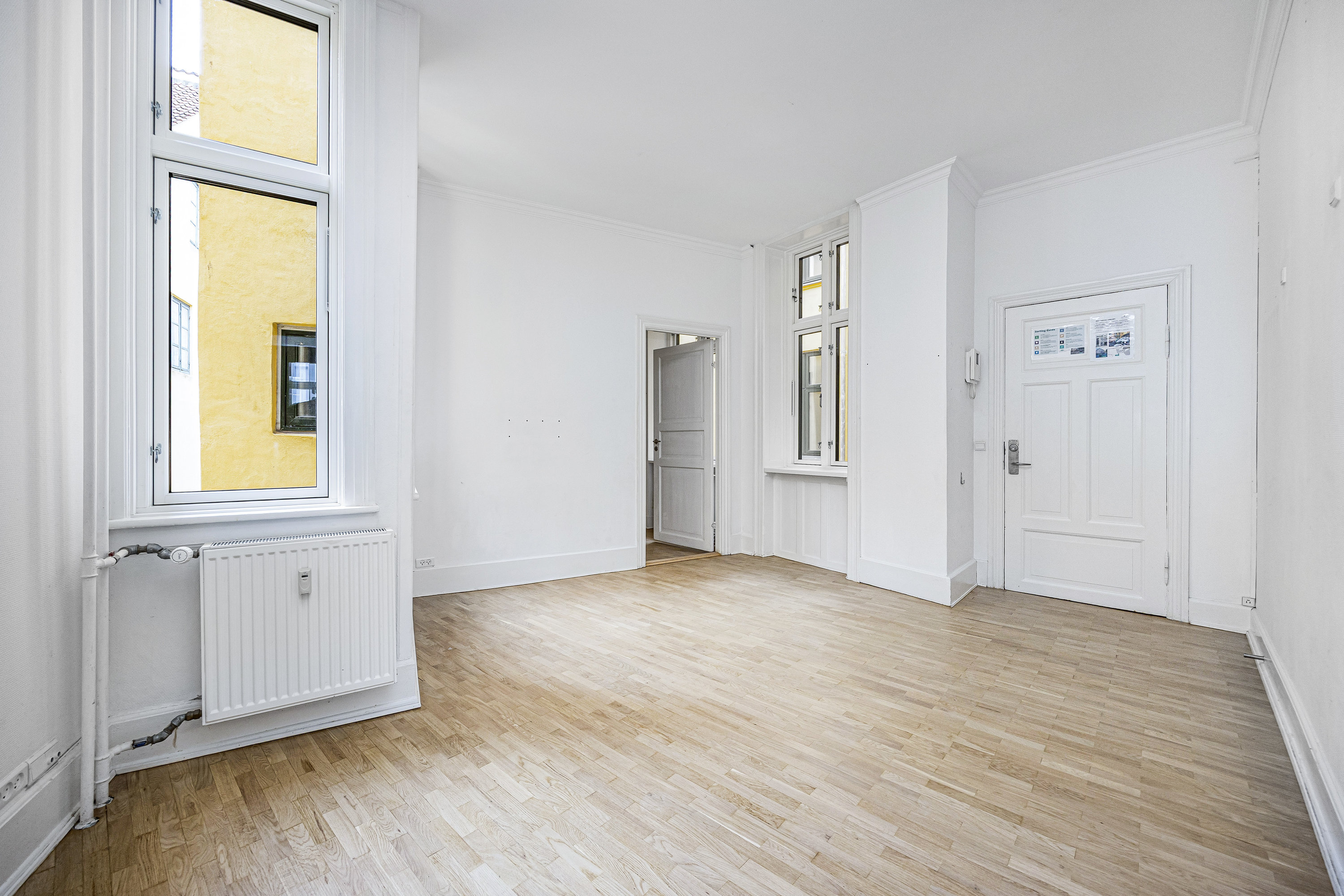 Fremhævet  billede i fuldskærmstilstand. Billede af Fortunstræde 4, 1. th., 1065 København K