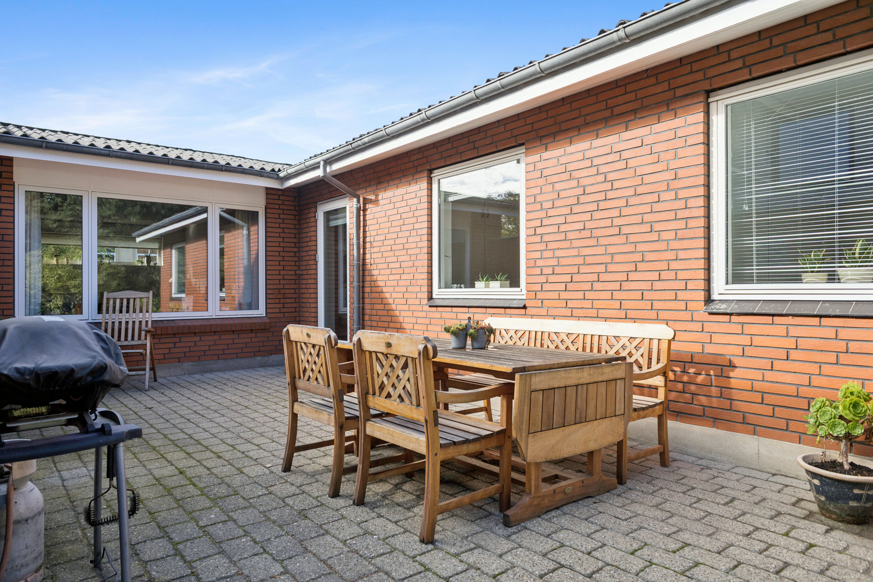 Fremhævet terrasse billede i fuldskærmstilstand. Billede af Skovvænget 3, Assens, 9550 Mariager
