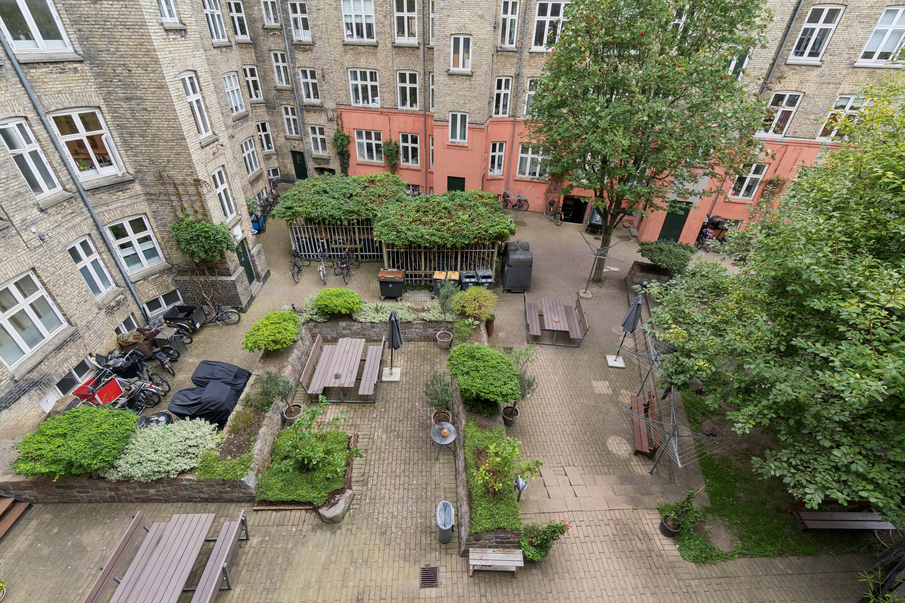 Fremhævet udendørs billede i fuldskærmstilstand. Billede af Saltholmsvej 6, 2. th., 2300 København S