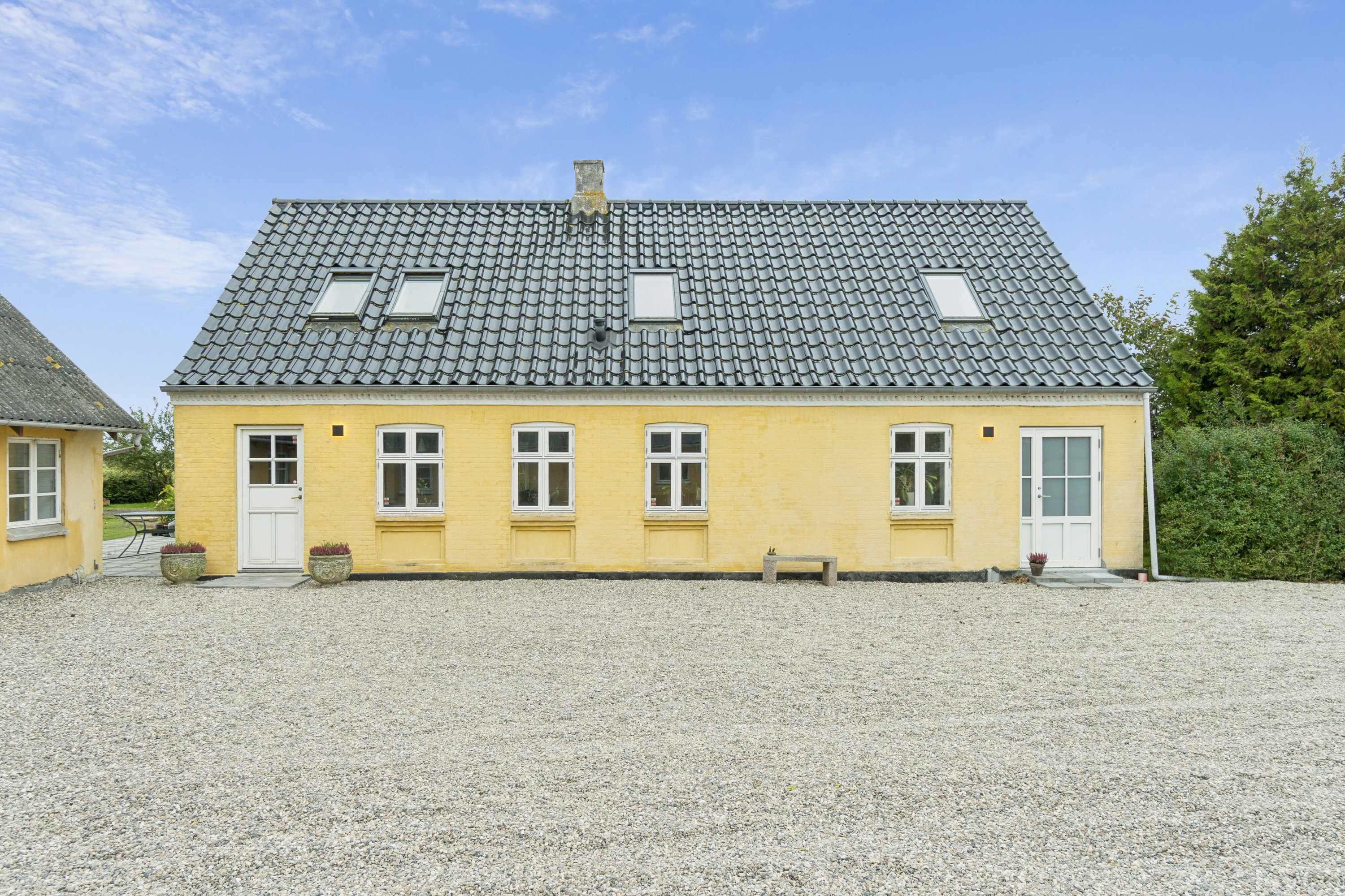Fremhævet set fra haven billede i fuldskærmstilstand. Billede af Toelstangsvej 25, Mullerup, 4200 Slagelse