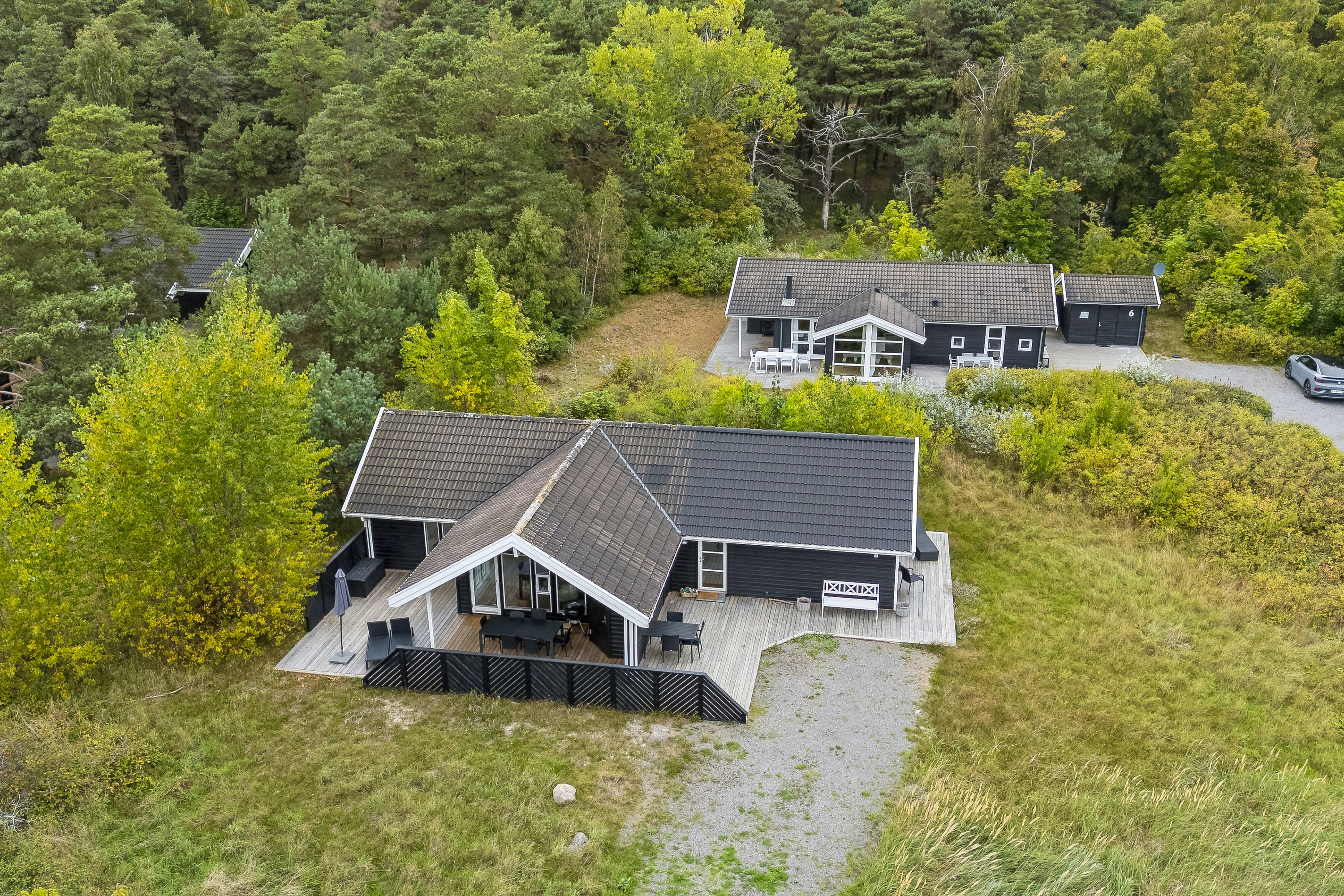 Fremhævet luftfoto billede i fuldskærmstilstand. Billede af Holsteroddevej 8, Sømarken, 3720 Aakirkeby