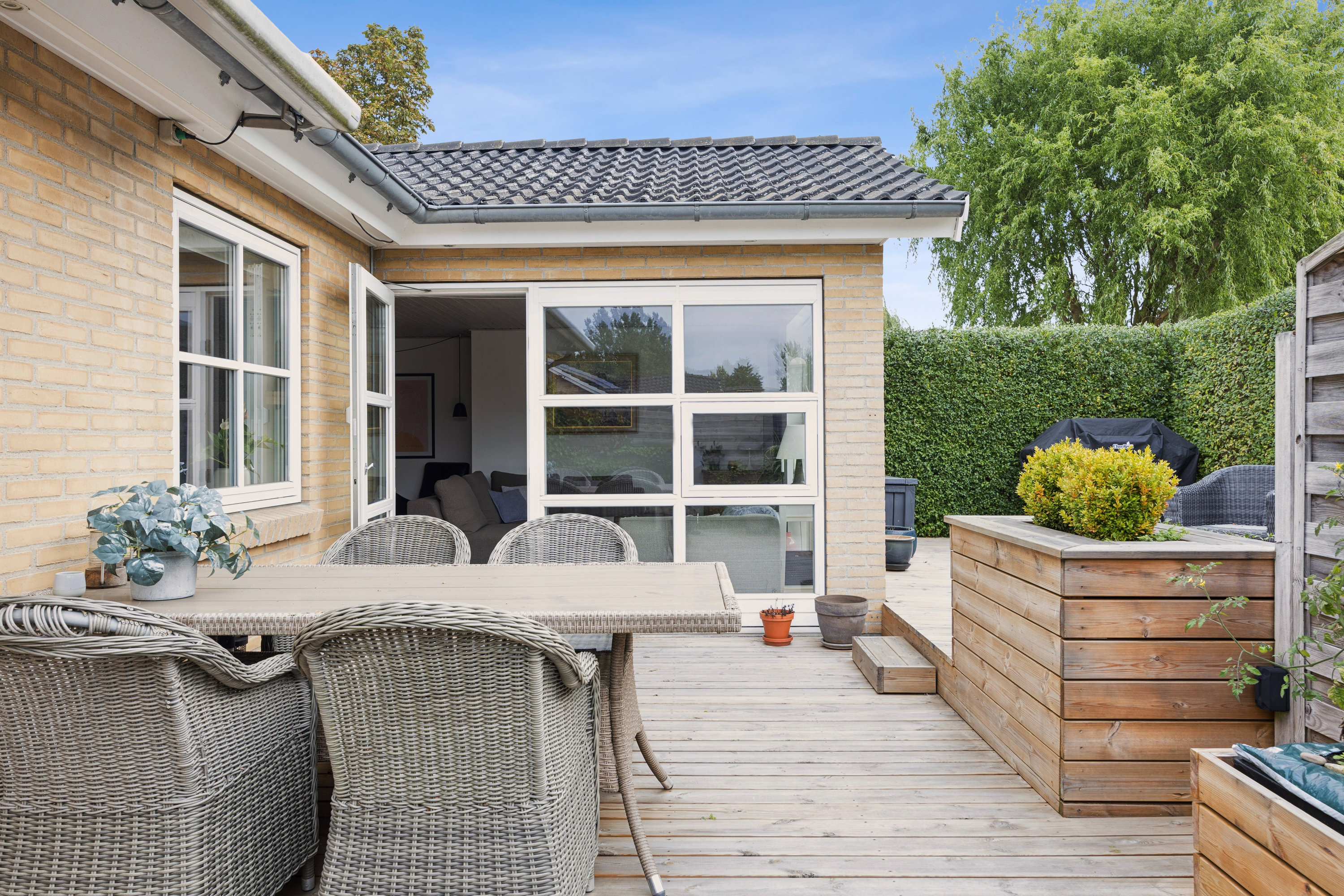 Fremhævet terrasse billede i fuldskærmstilstand. Billede af Valnøddevej 18A, Strøby Egede, 4600 Køge
