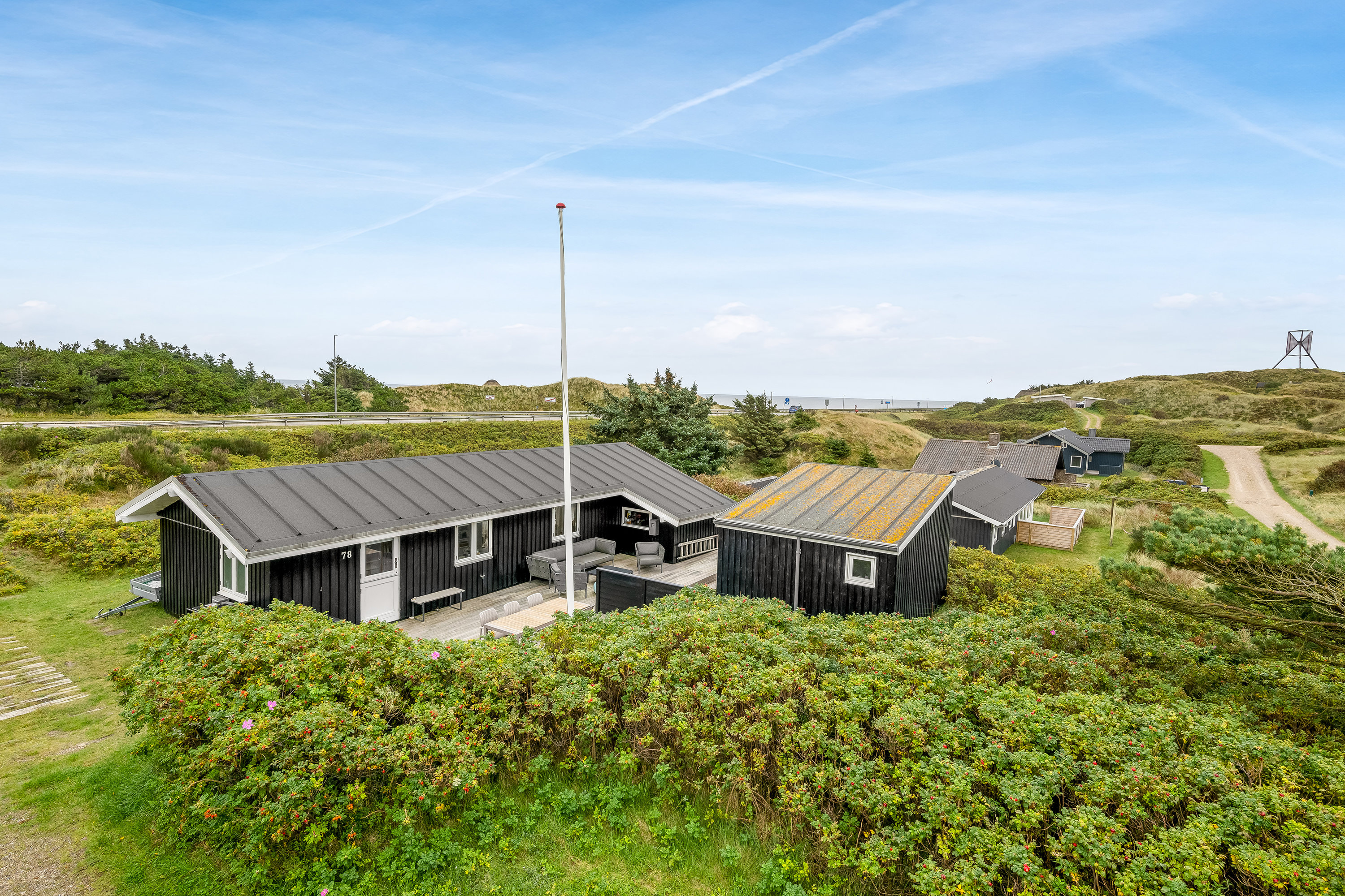 Fremhævet facade billede i fuldskærmstilstand. Billede af Søndergade 78, 6960 Hvide Sande