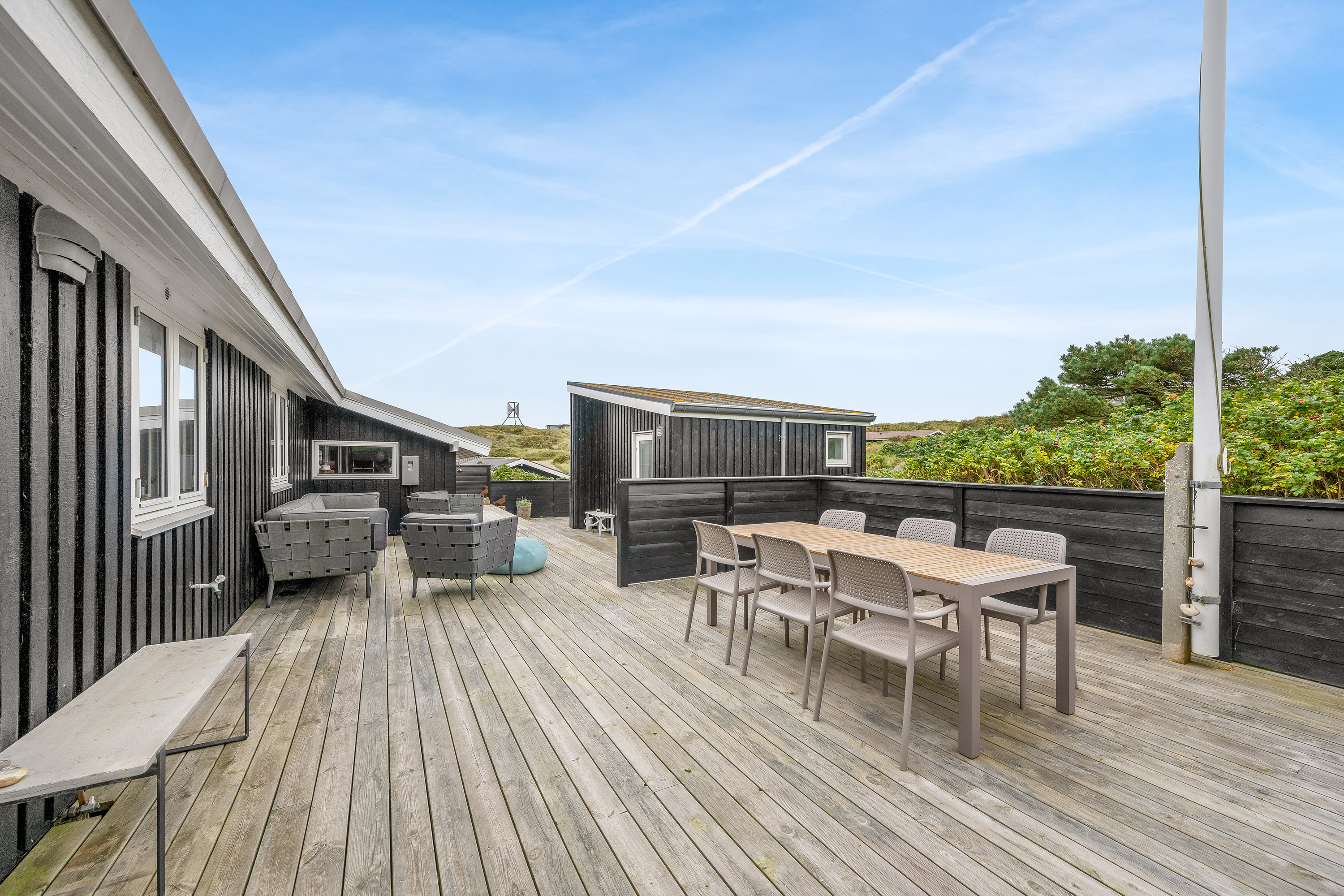Fremhævet terrasse billede i fuldskærmstilstand. Billede af Søndergade 78, 6960 Hvide Sande