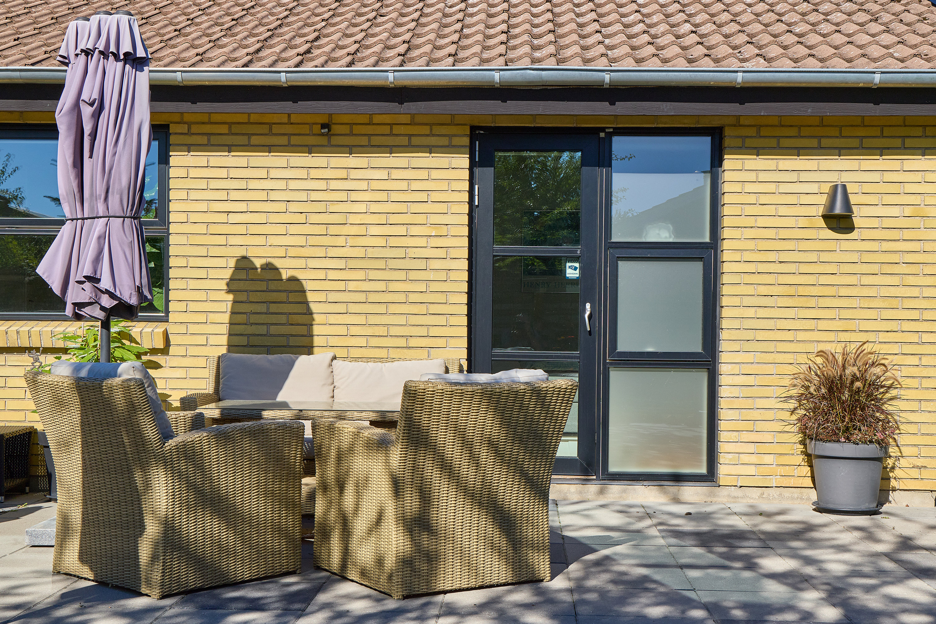 Fremhævet terrasse billede i fuldskærmstilstand. Billede af Marbæk Alle 27, 3600 Frederikssund