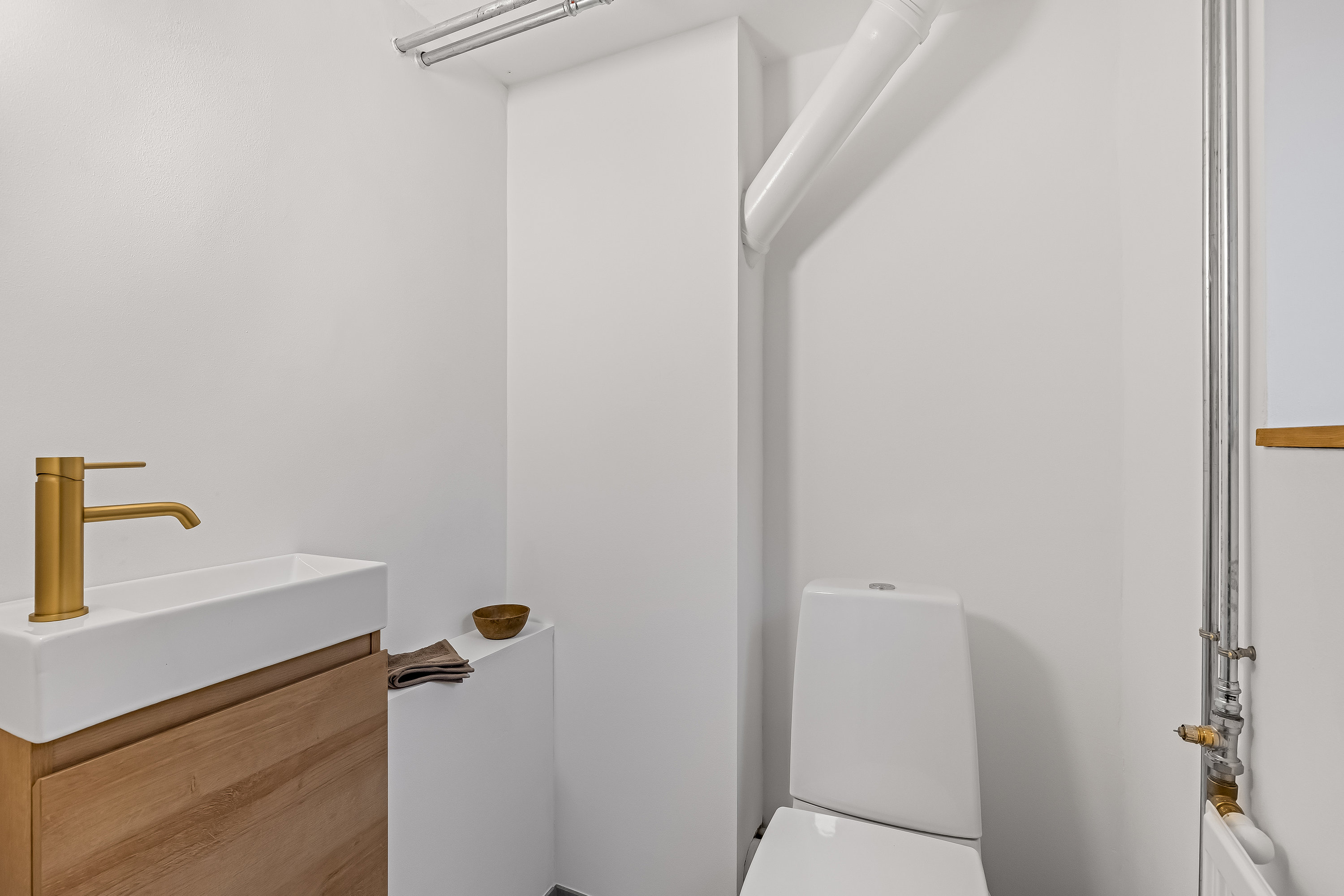 Fremhævet toilet billede i fuldskærmstilstand. Billede af Leosalle 22, 6270 Tønder