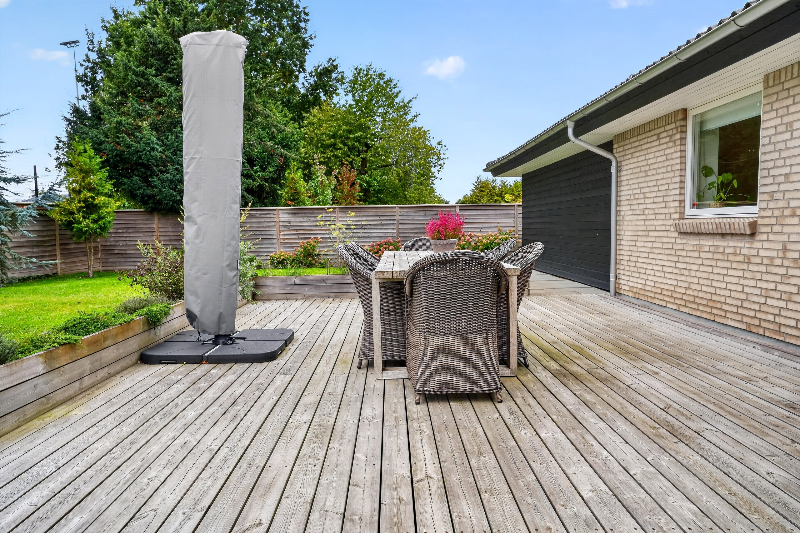 Fremhævet terrasse billede i fuldskærmstilstand. Billede af Mellemvang 6A, 2680 Solrød Strand