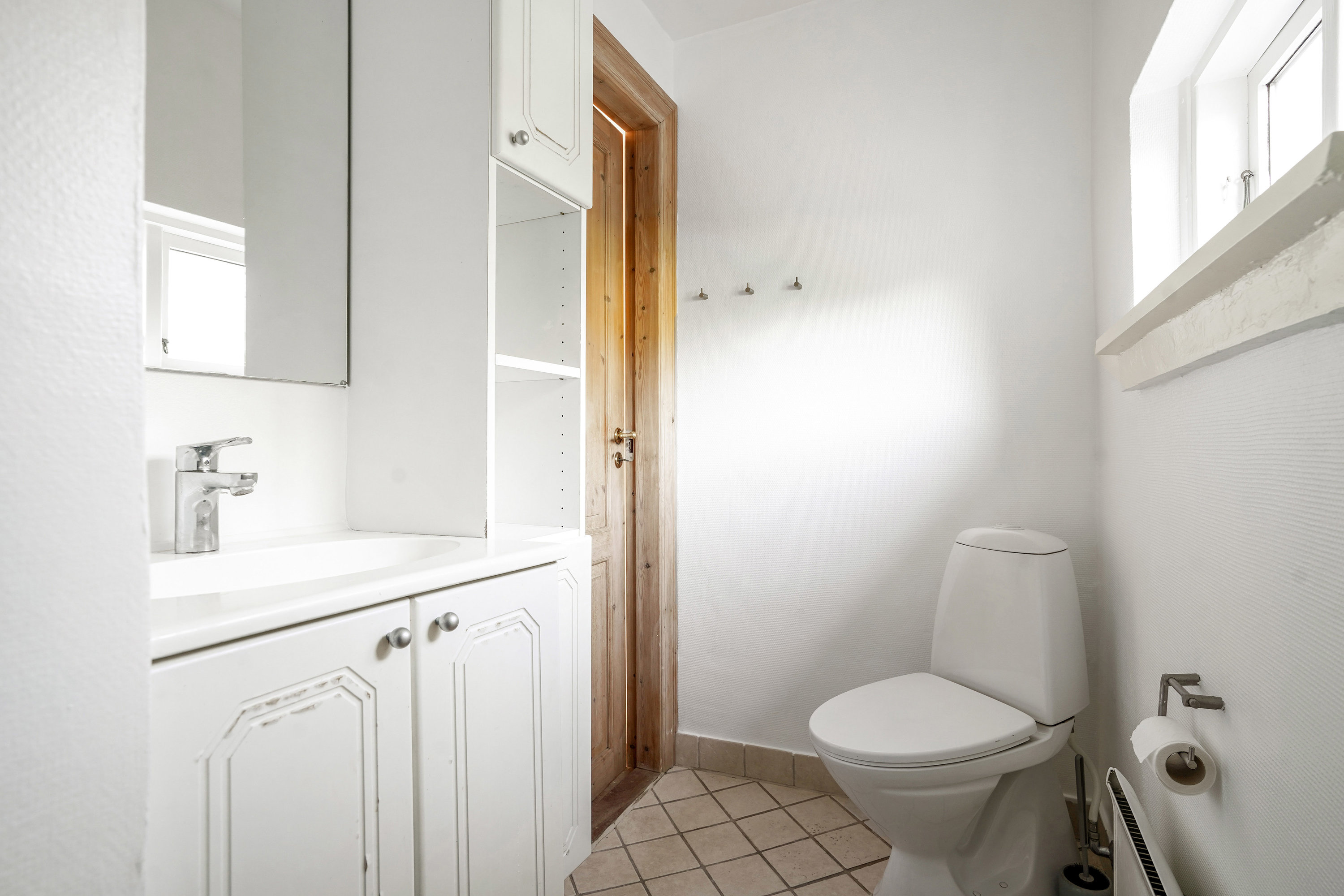 Fremhævet toilet billede i fuldskærmstilstand. Billede af Teglværksvej 45, 5492 Vissenbjerg